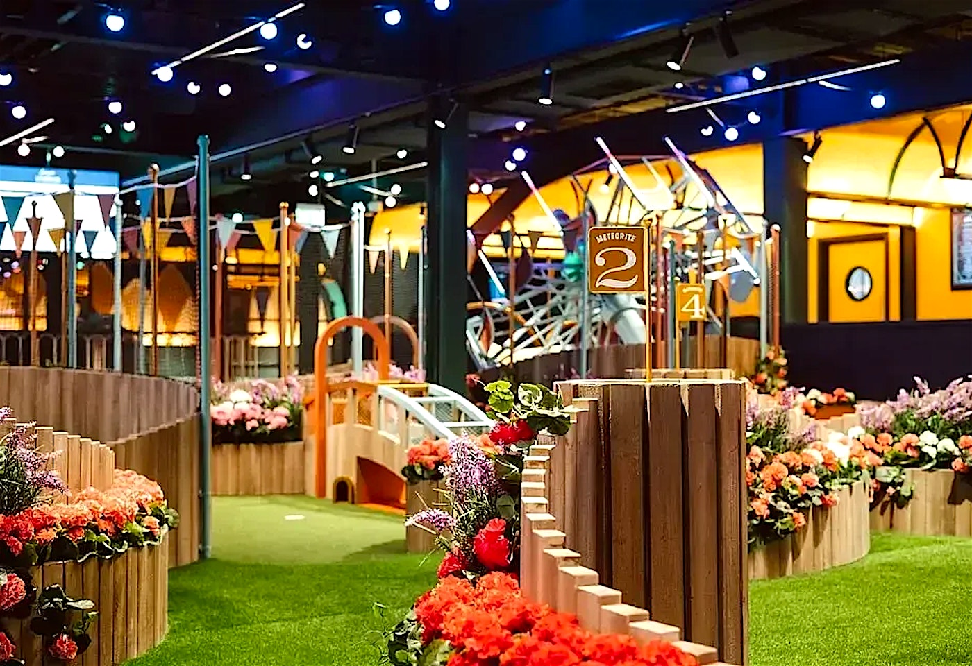 Modern mini‑golf meets team building: Swingers – The Crazy Golf Club1