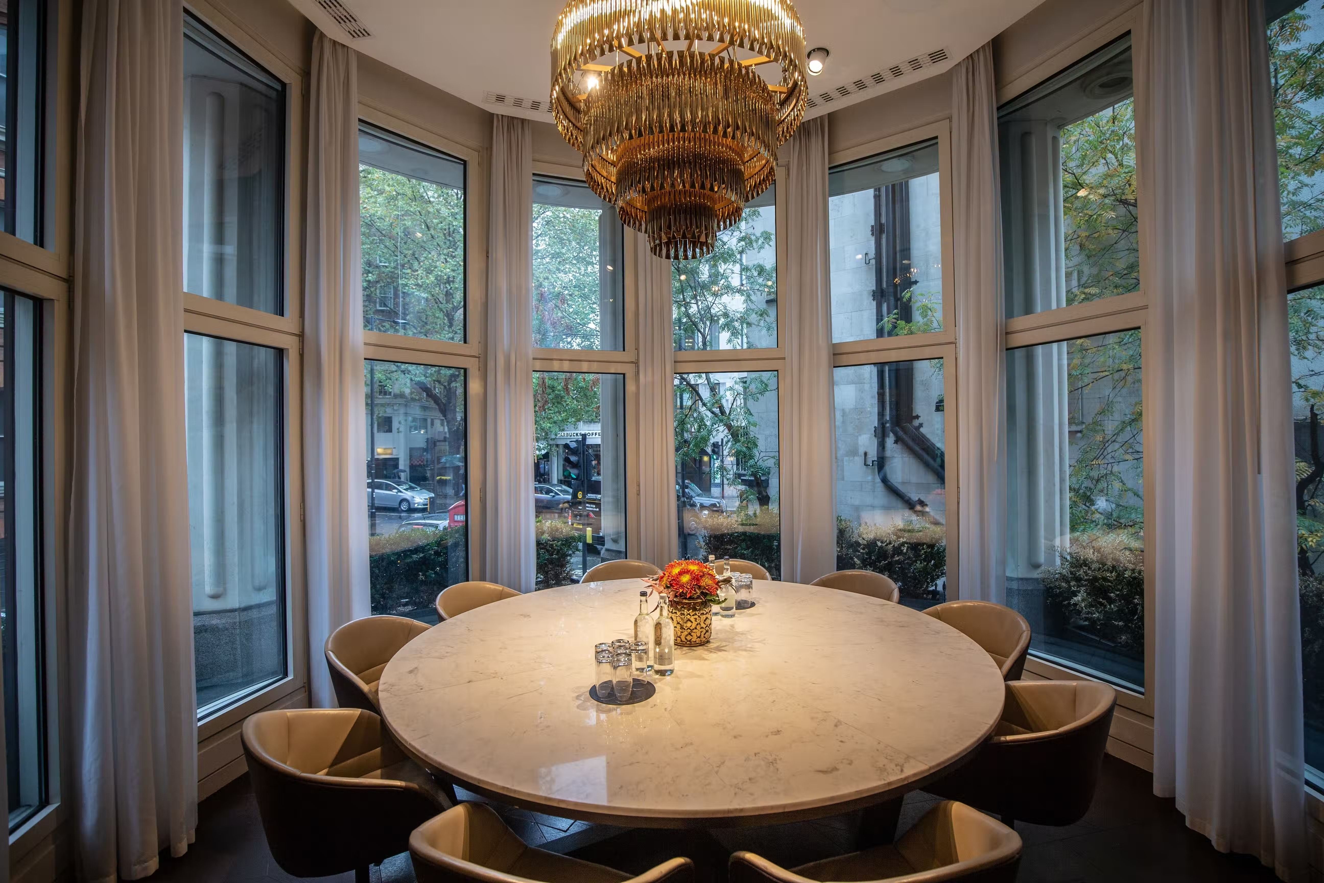 12 Hay Hill’s Ground Round mayfair meeting room 2