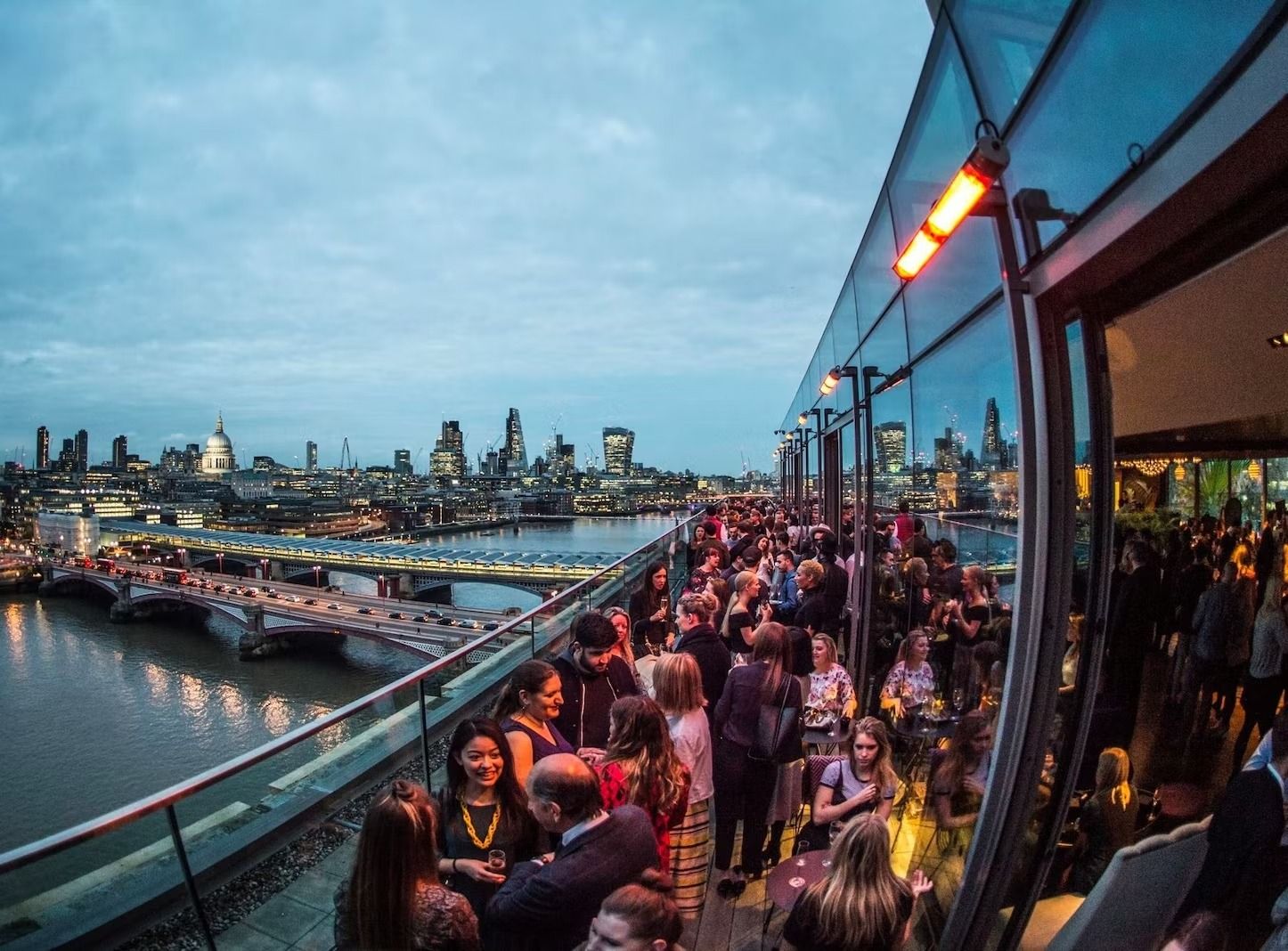 A rooftop bar overlooking the River Thames: 12th Knot image 2
