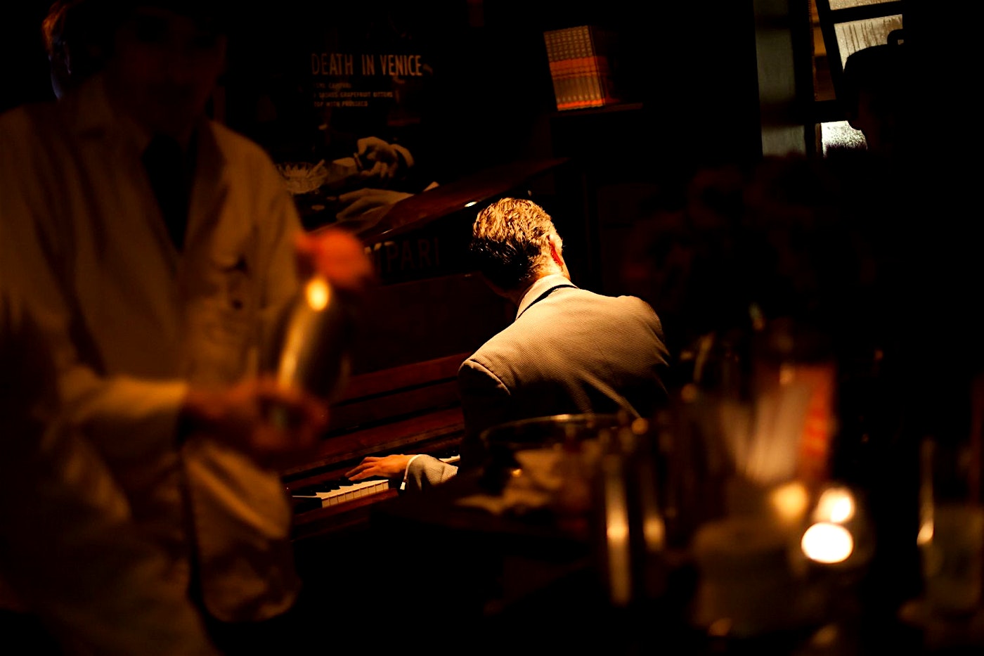 69 colebrooke row cocktail bar angel london pianist