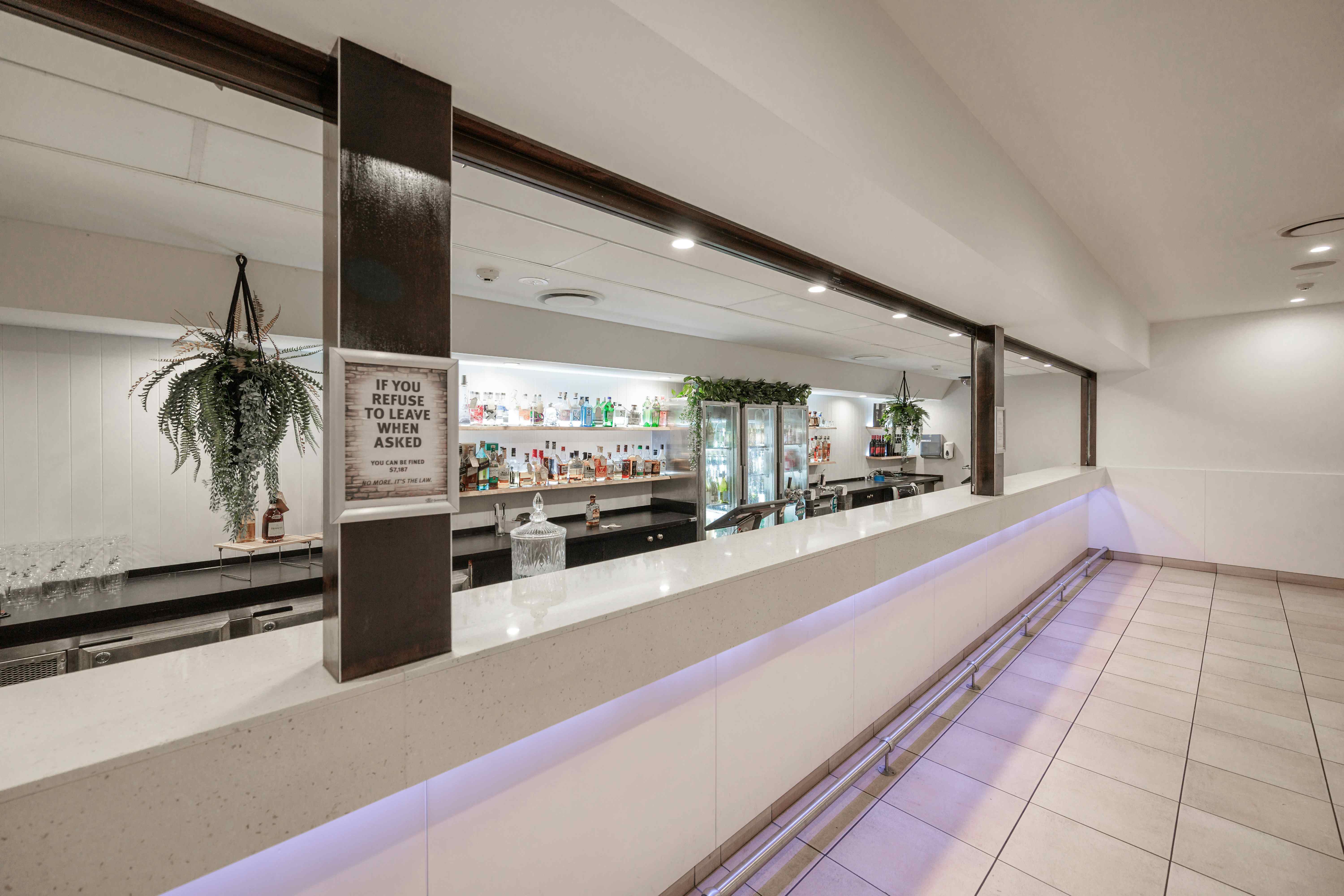 Arcadia Room, Mermaid Waters Hotel image 2