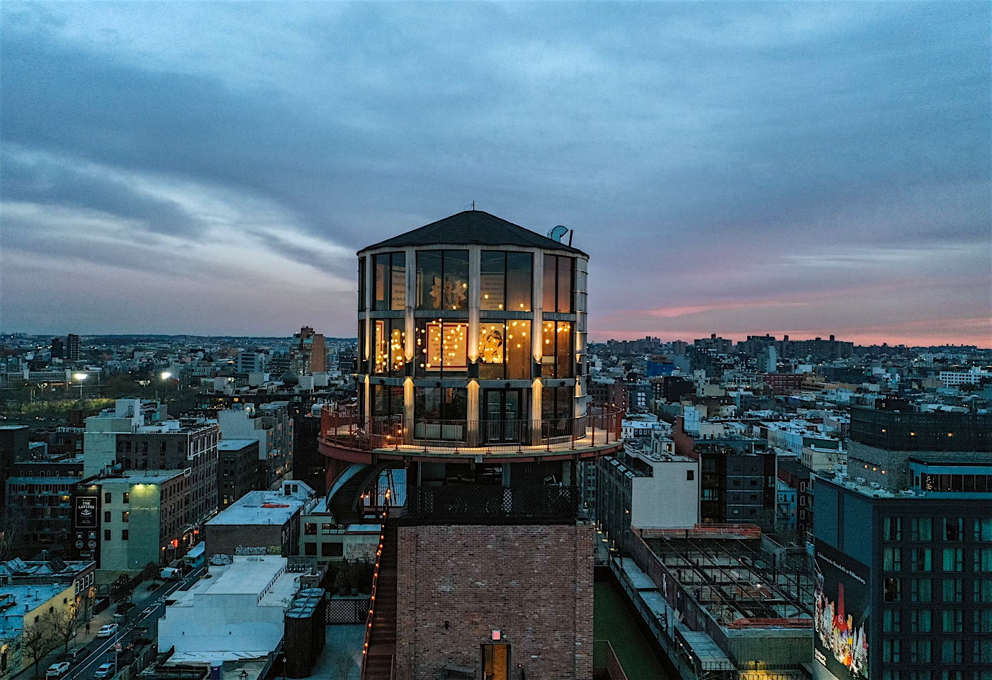 Flexible meetings and rooftop charm: Arlo Williamsburg image 2