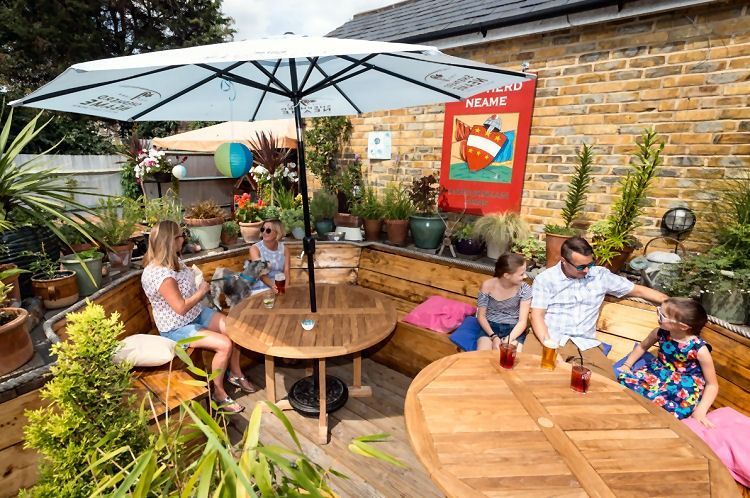 A hidden London beer garden: Ashburnham Arms image 3