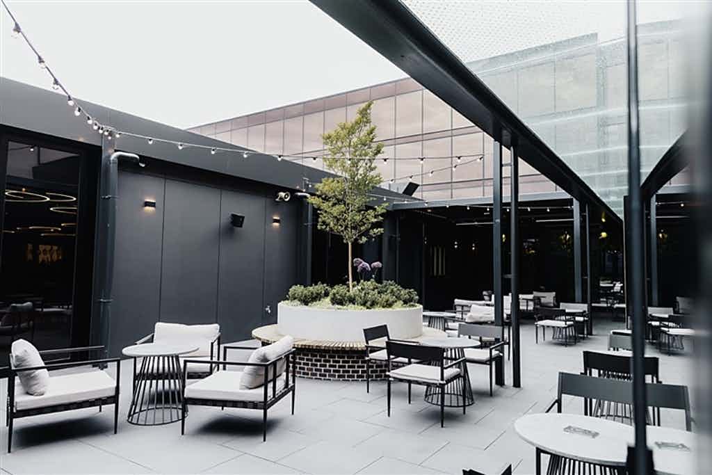 Avery Terrace, Mercure Melbourne Doncaster image 2