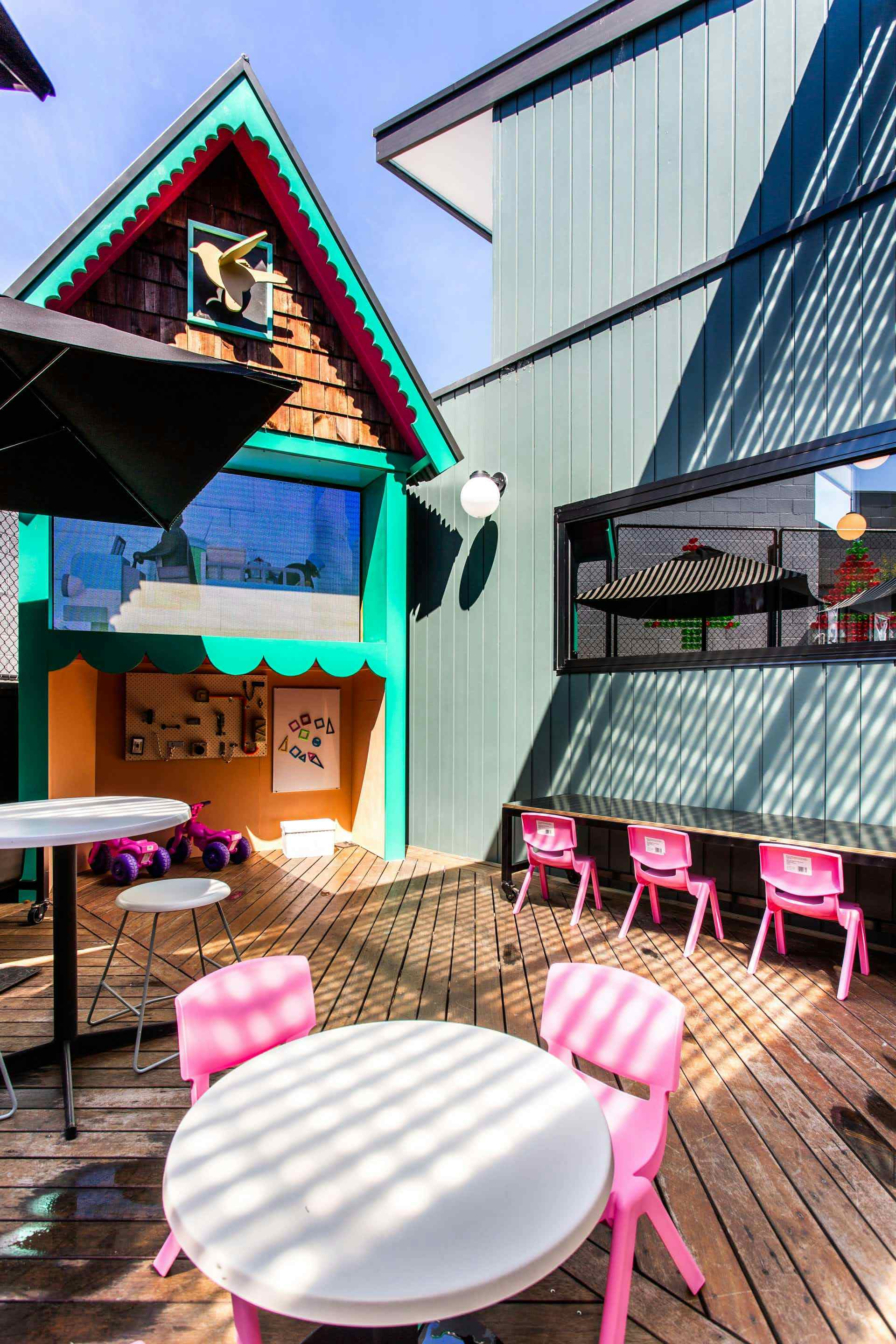 Bob & Olives Garden, Parkside Hotel image 3