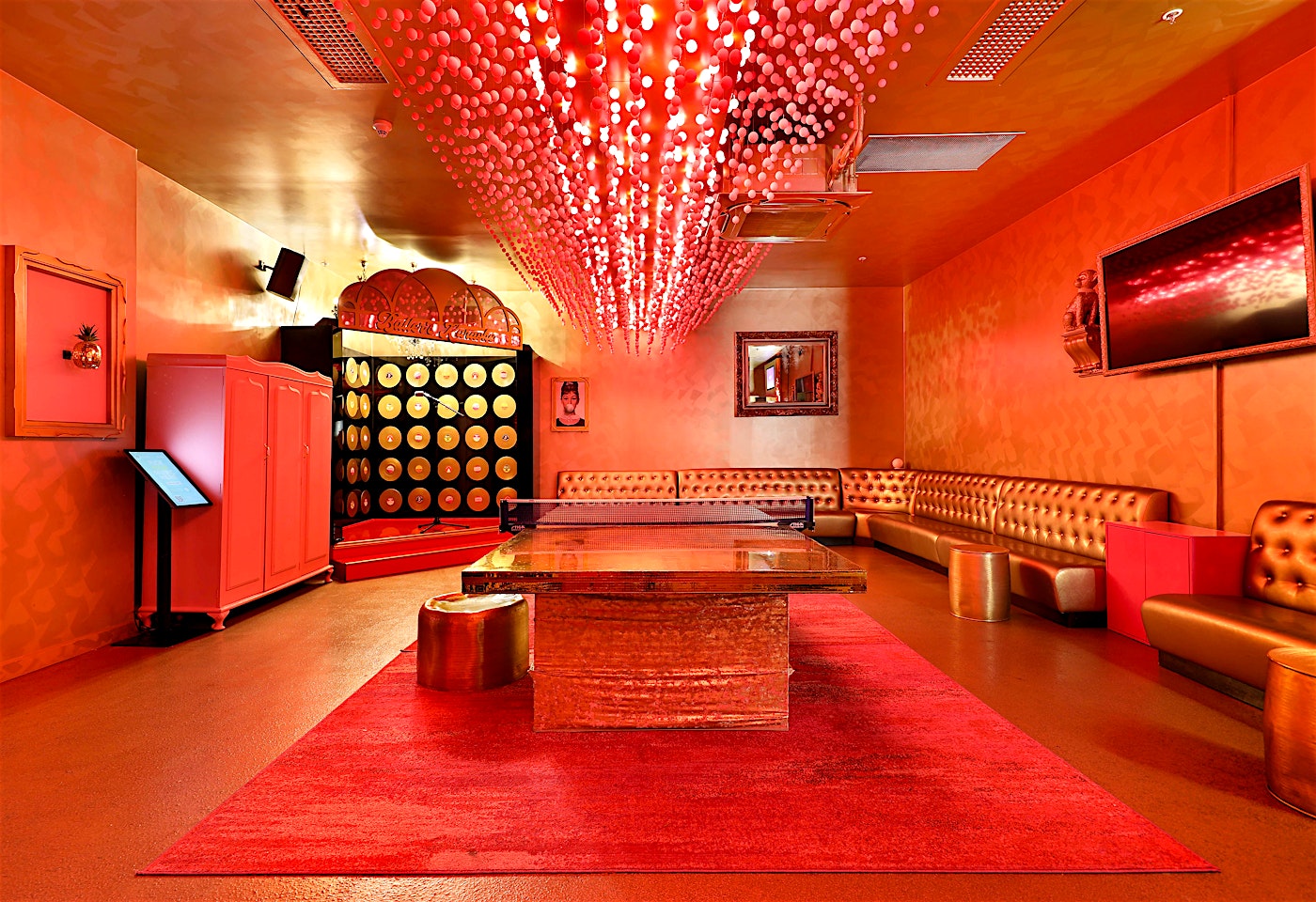 Ballers Penthouse, Ballers Clubhouse1