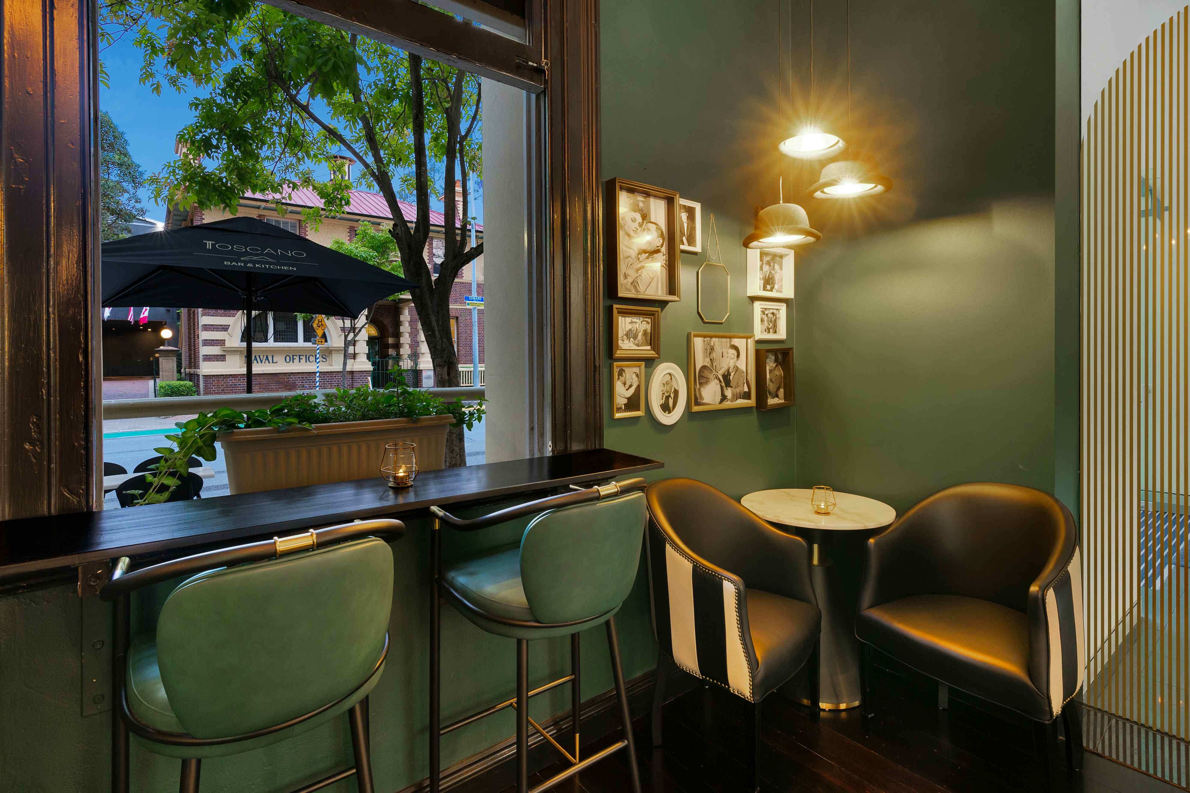 Bar Area, Toscano Bar & Kitchen image 3