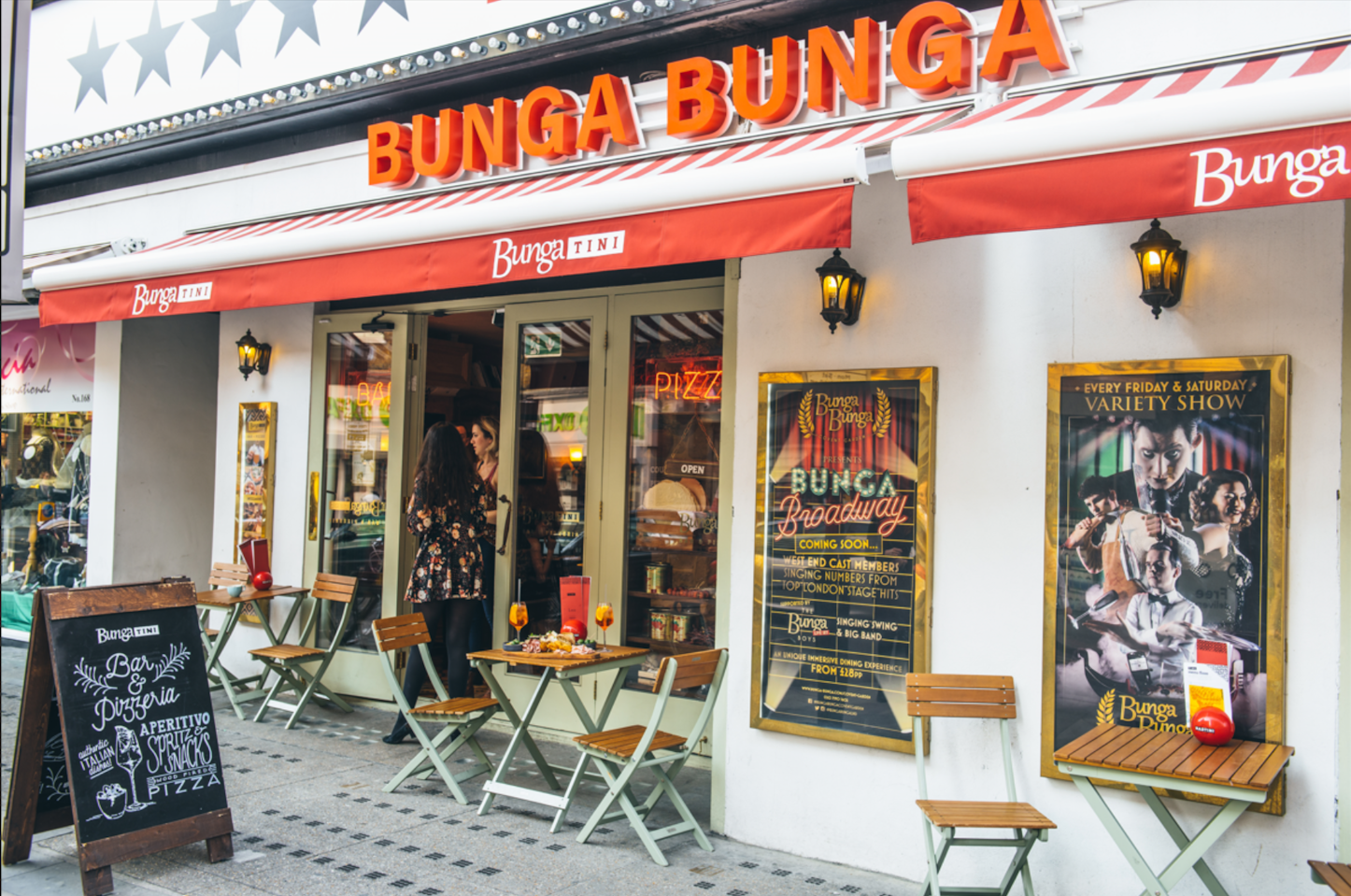 Bar Bunga Christmas Team Activity