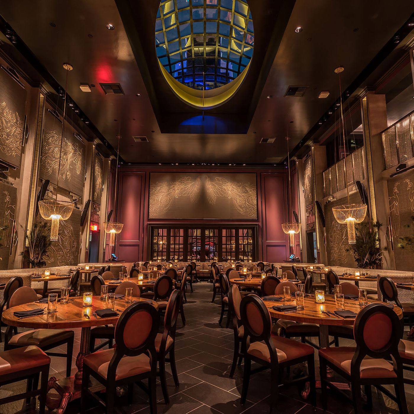 A speakeasy restaurant, bar & lounge accessed through a pawn shop: Beauty & Essex1