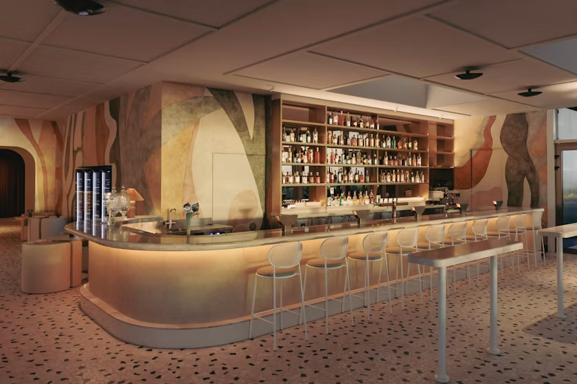 Beverly Rooftop, Beverly image 2