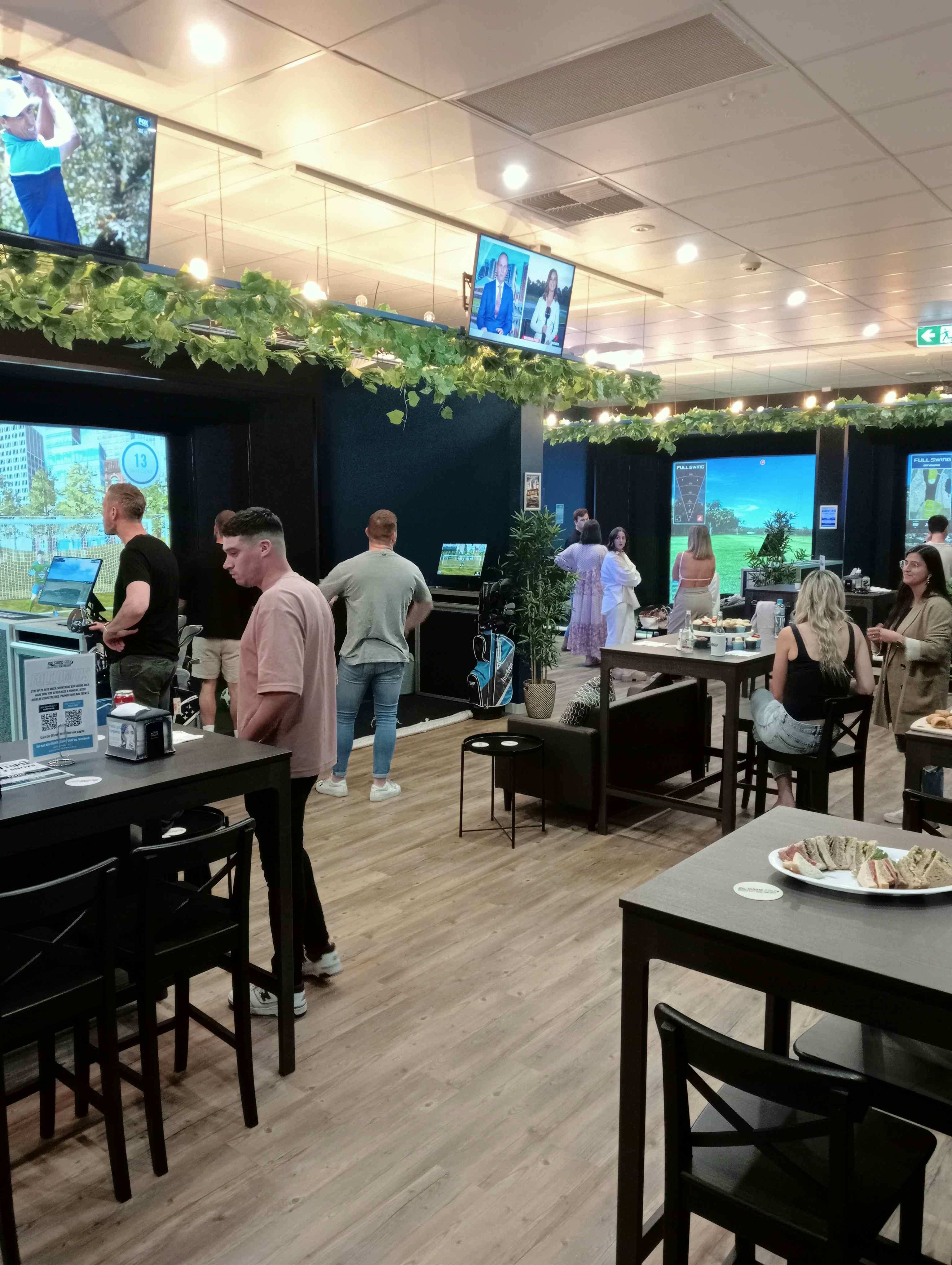 Big Swing Golf, Mile End image 2