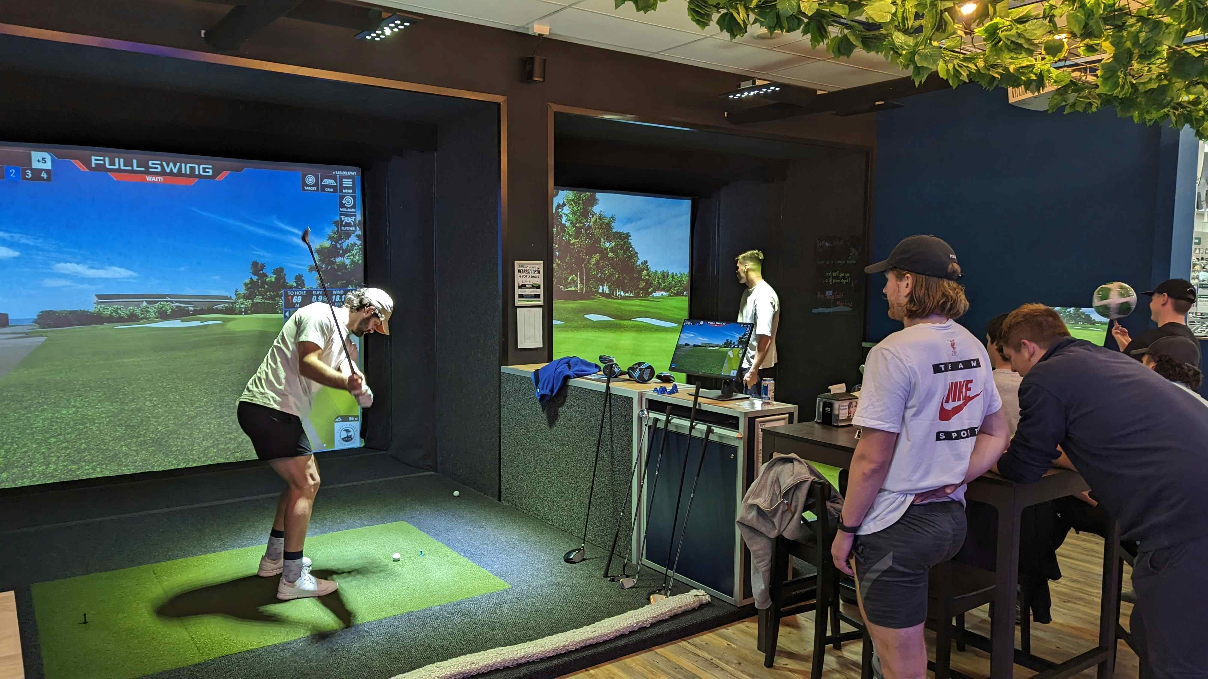 Big Swing Golf, Mile End image 3