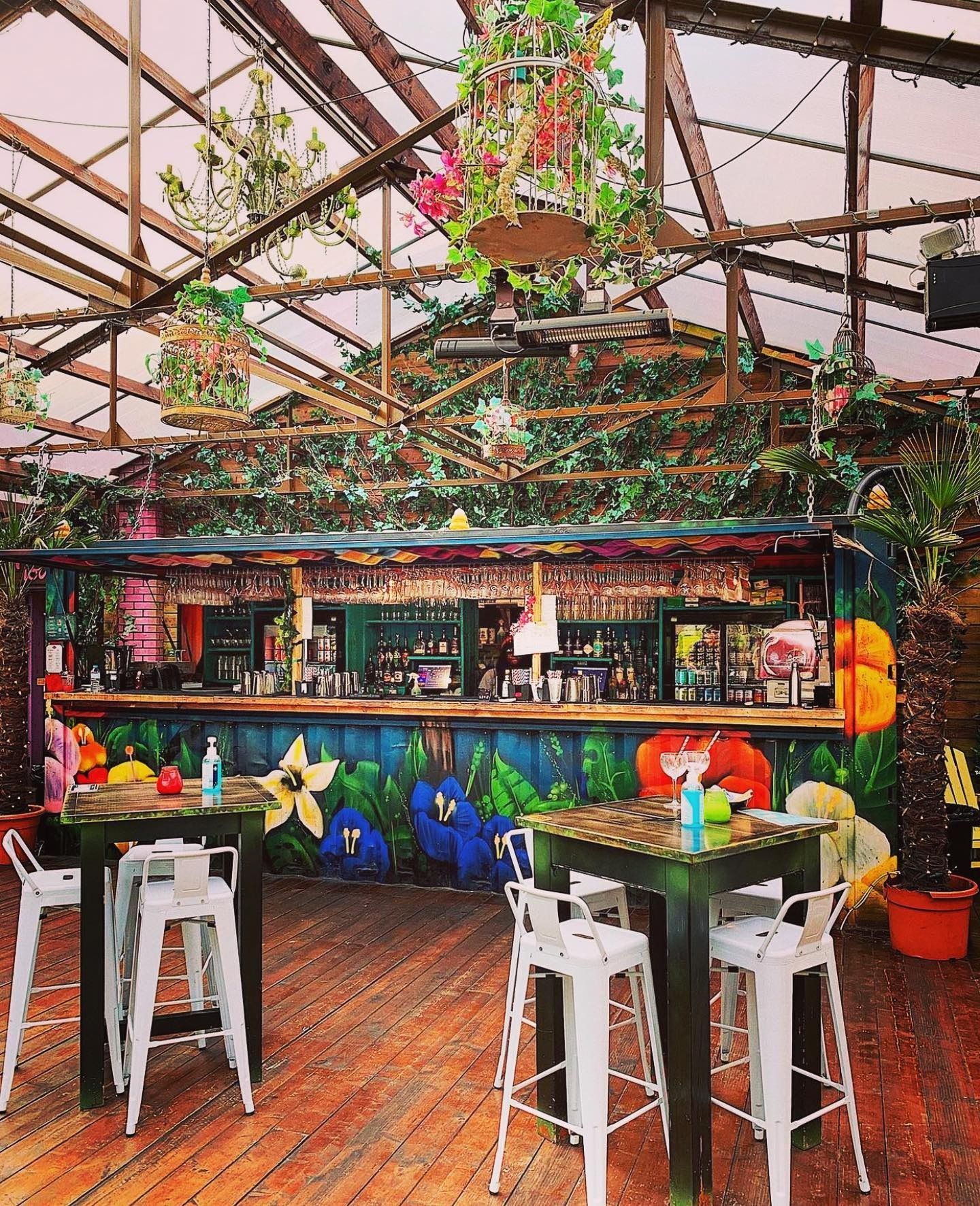 Birdies bar and bbq, outdoor bars in Birmingham