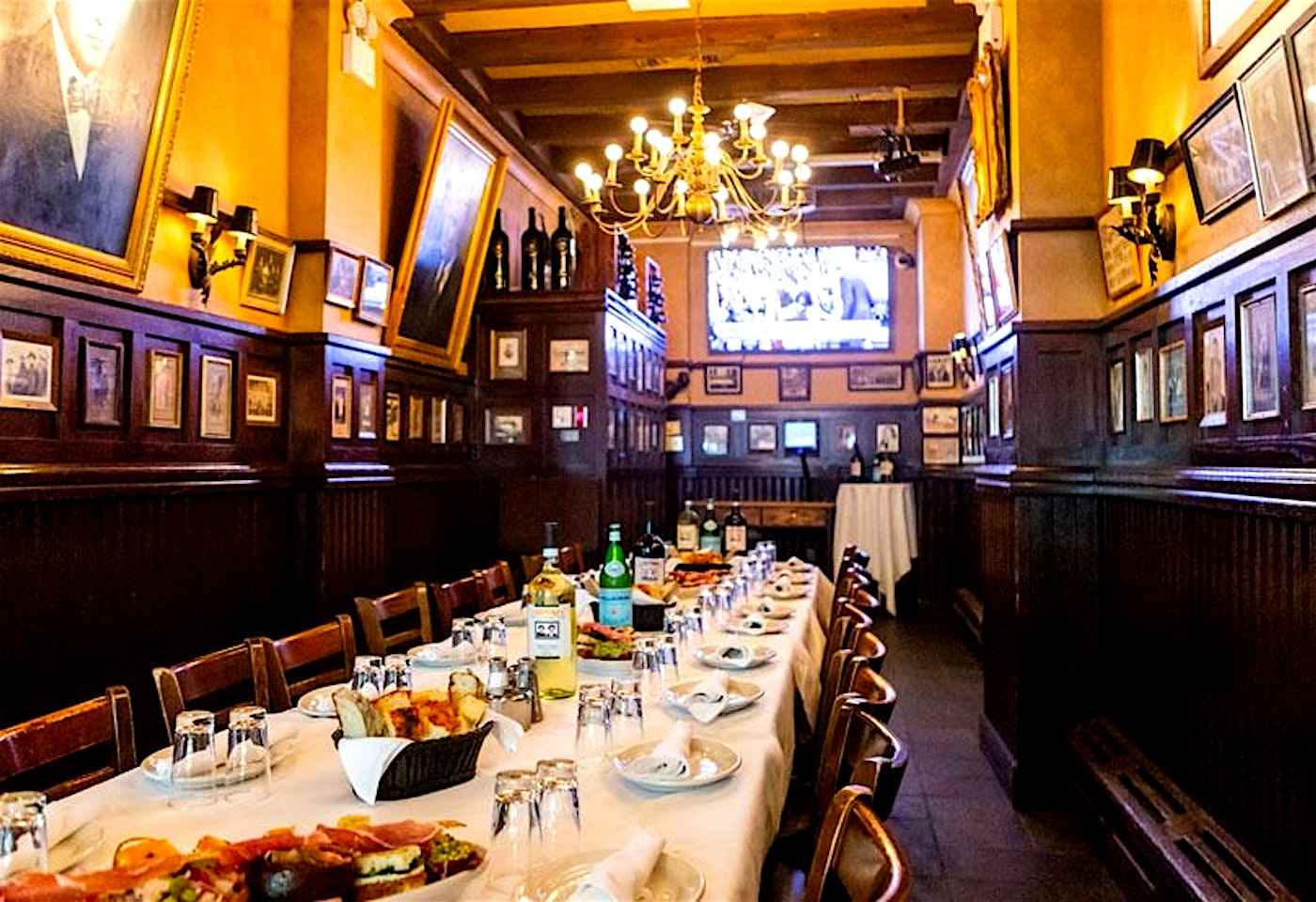 Carmine's Private Italian Dining Rent NYC