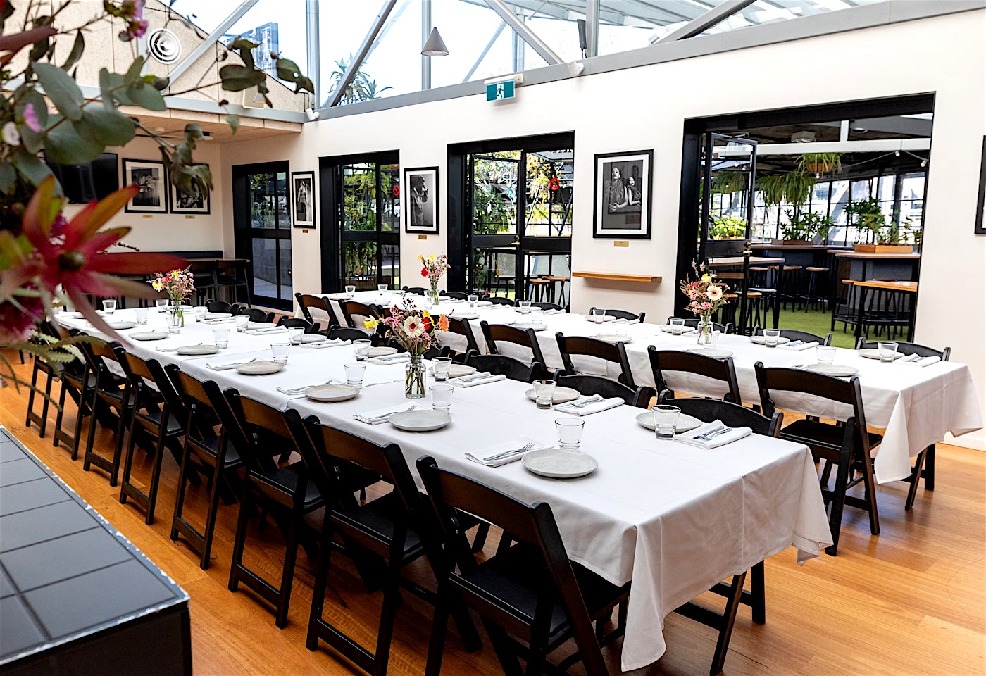 City Bay, Corner Hotel 1