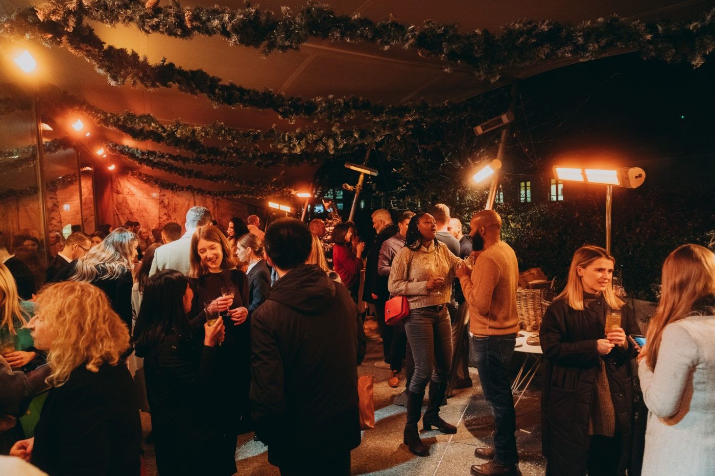 Sip on a classic drink with a view of the city at this St. Paul's rooftop bar: Coq d'Argent image 2