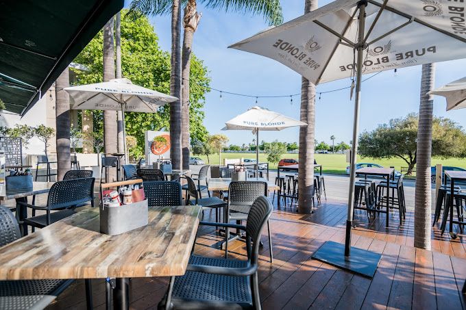 Gusti Terrace, Crowne Plaza Perth image 2