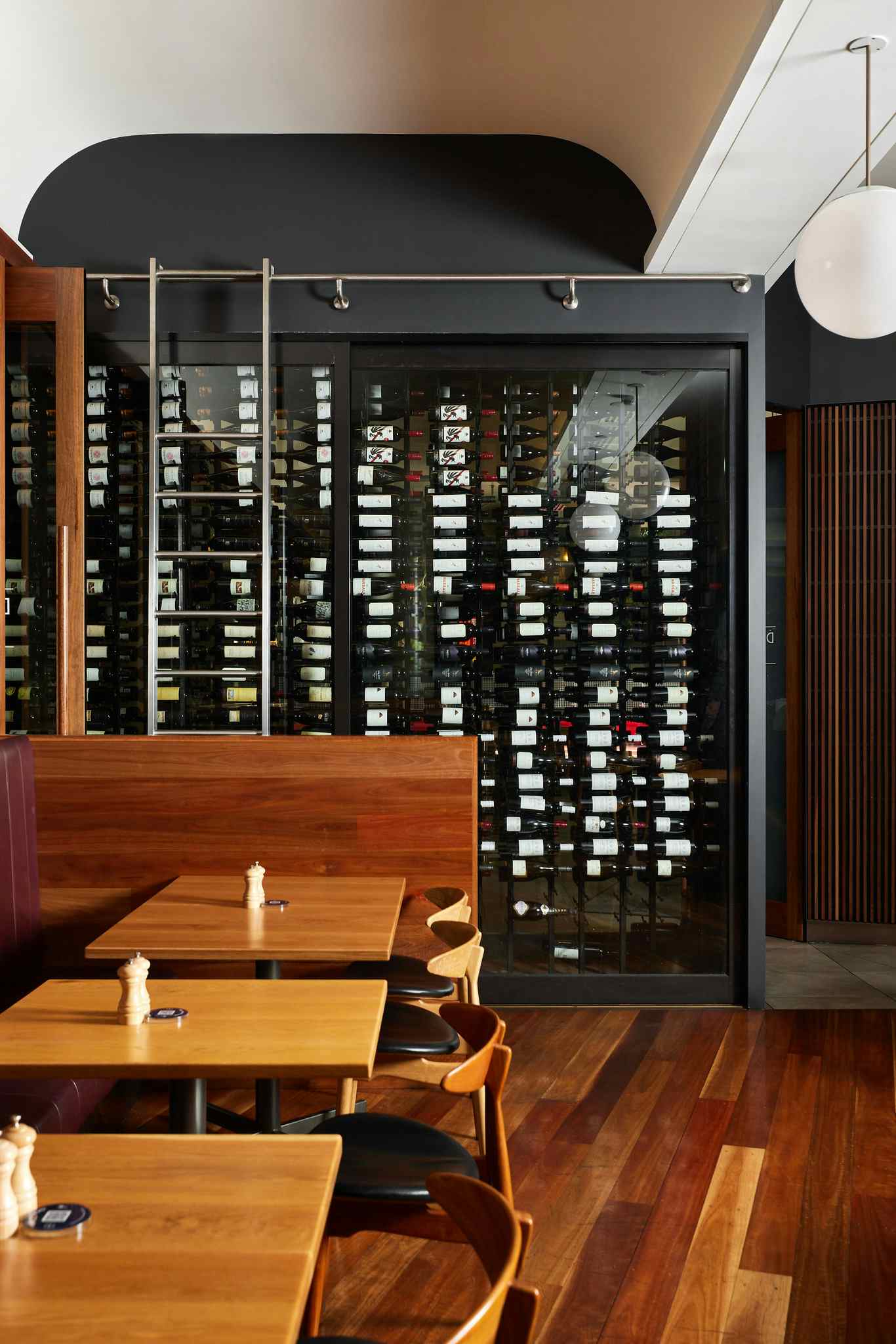 The Dining Room, Pig 'N' Whistle West End  image 3