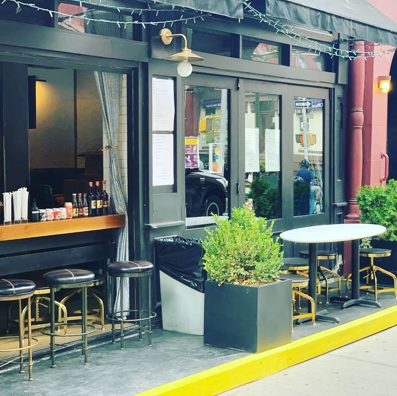 Due West West Village outdoor bars
