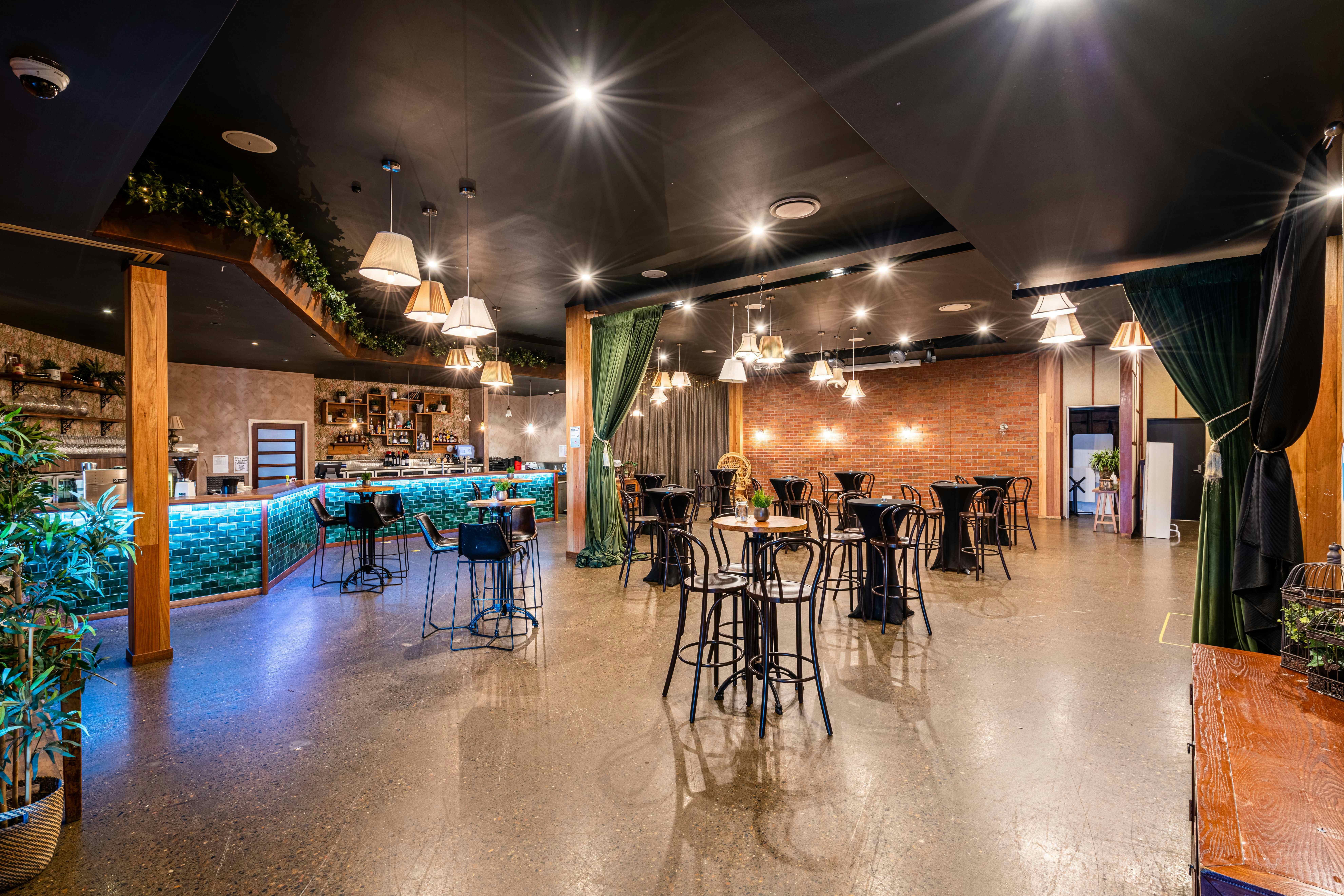 Exclusive Hire, Loft West End1