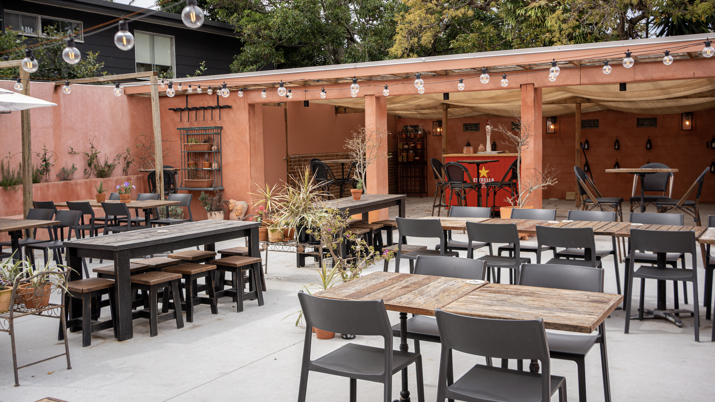 Exclusive Garden Hire, Lucia Tapas Garden1