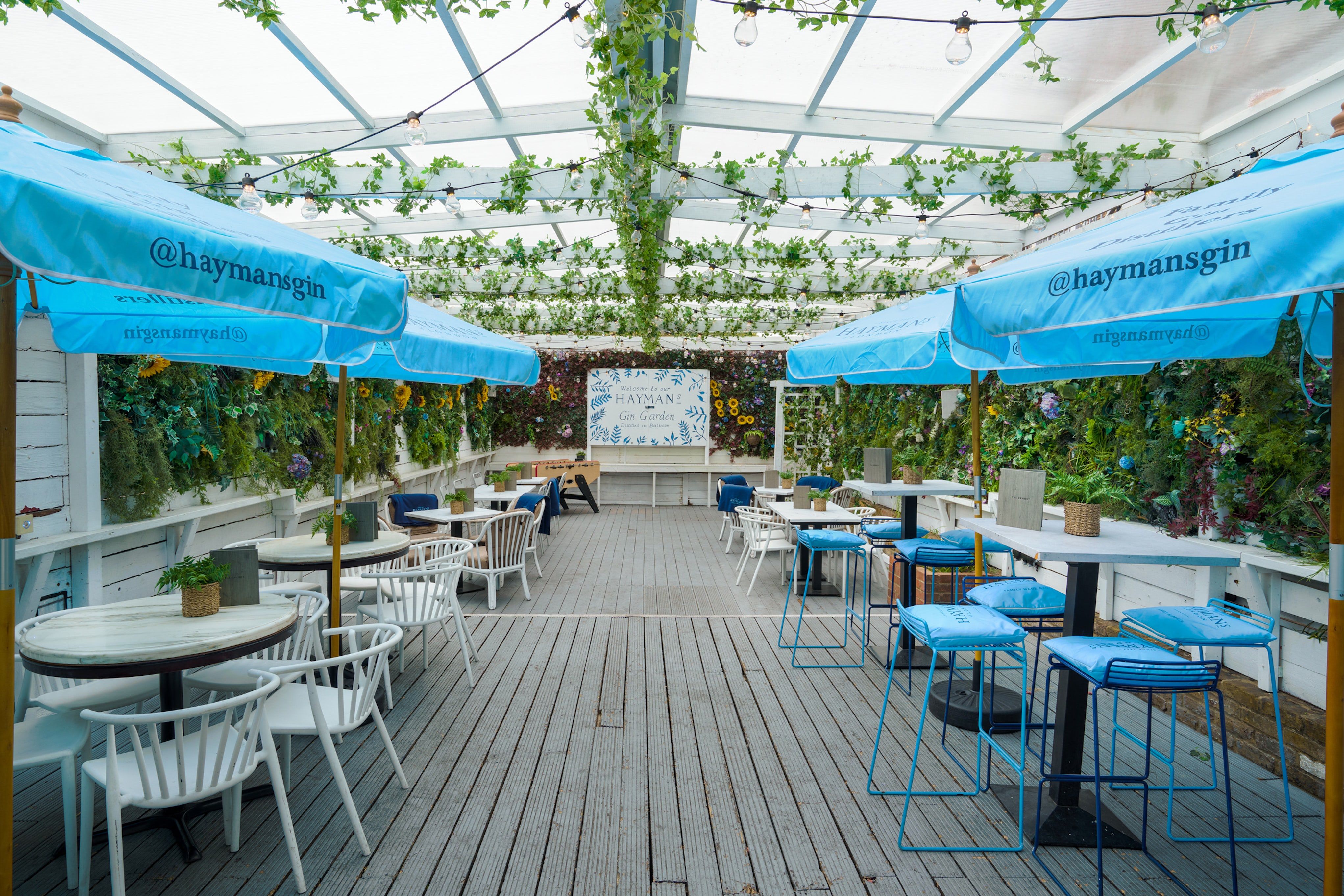 Exhibit summer party London 