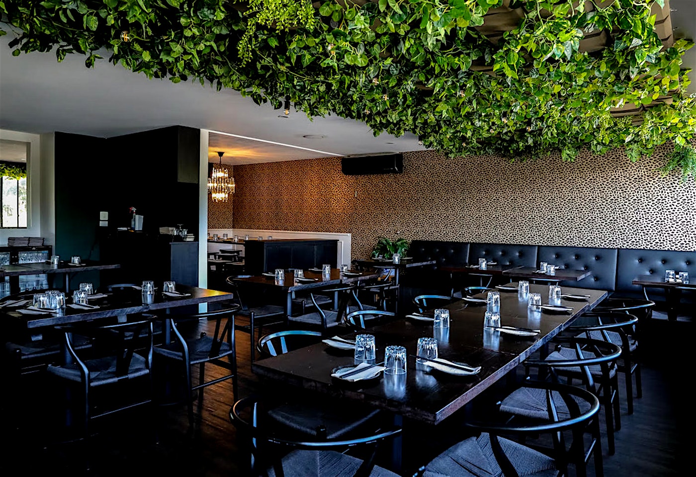 Upstairs Dining Space, Fu Manchu Oriental1