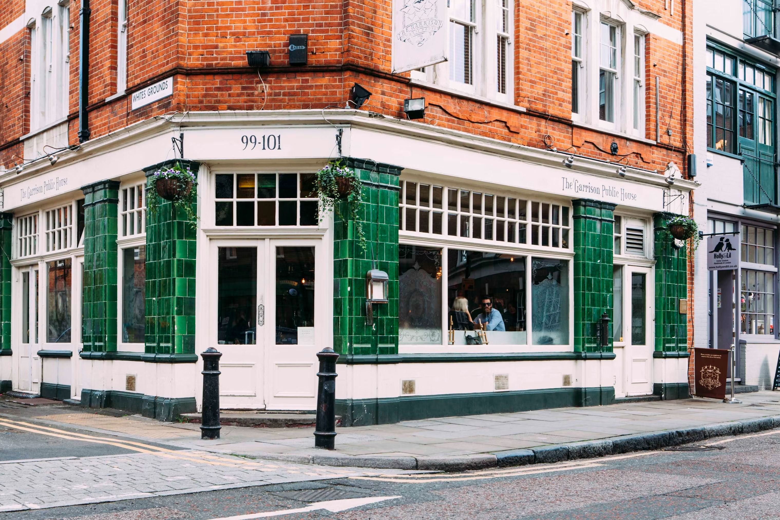 Garrison london pub hire