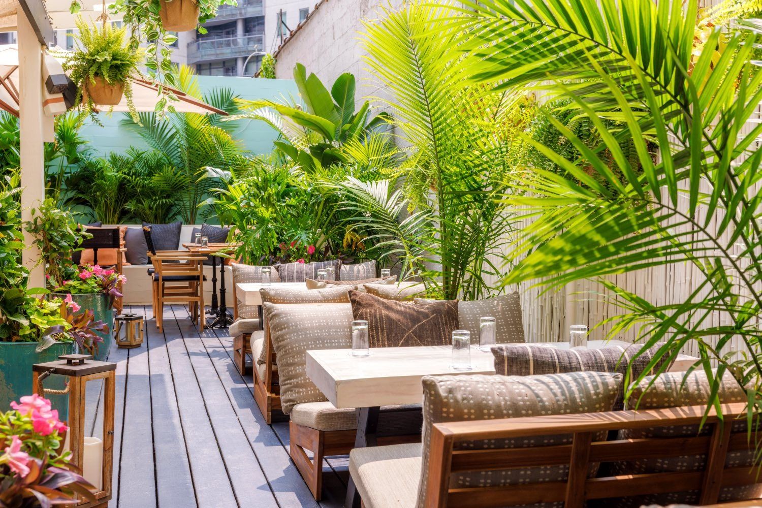 SoHo’s summertime outdoor bar: Gilligan's  image 2