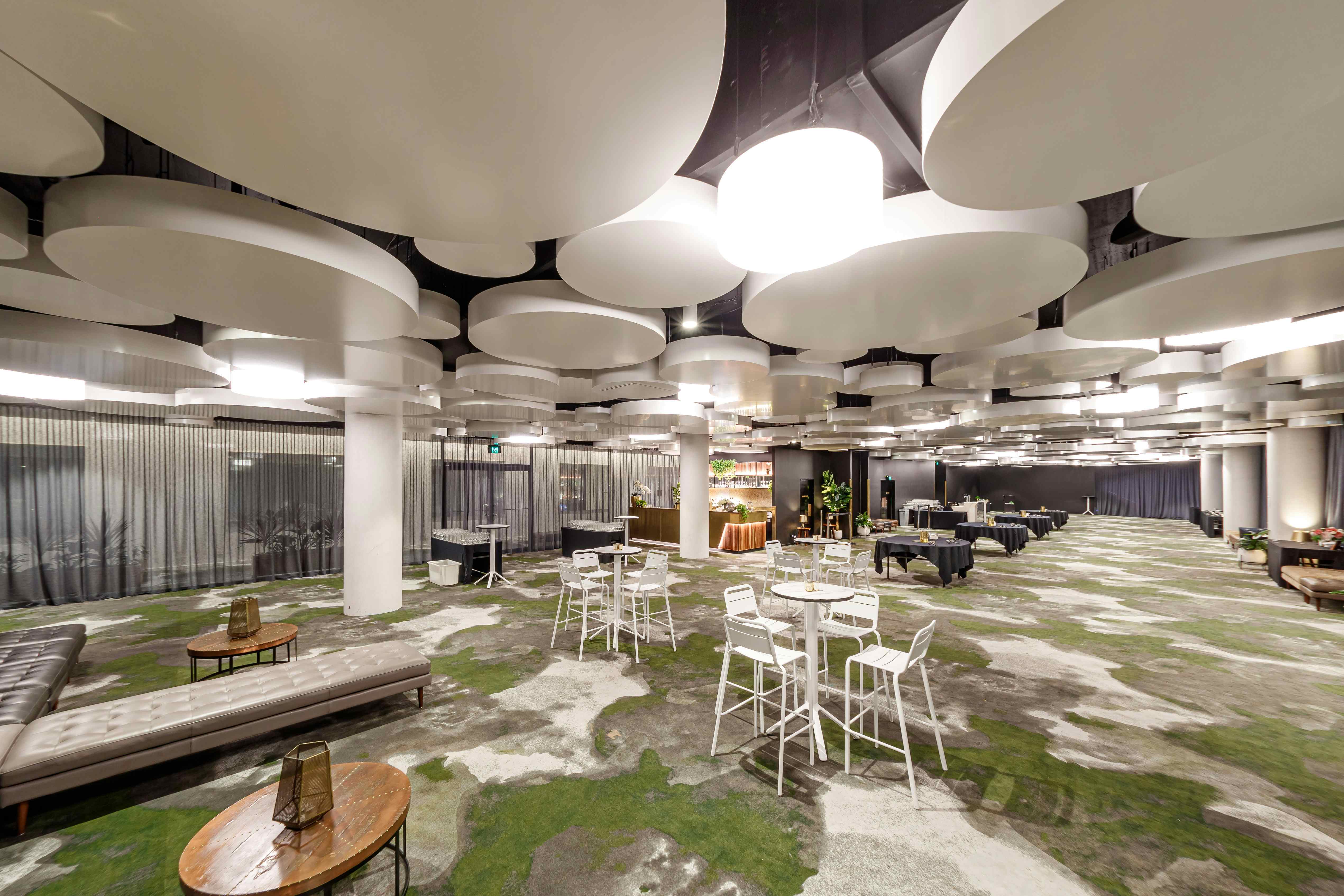 Eatons Hill Hotel image 2