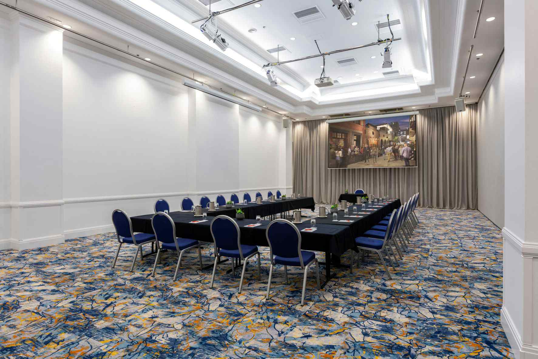 Hindley Room 3, Hotel Grand Chancellor Adelaide image 2