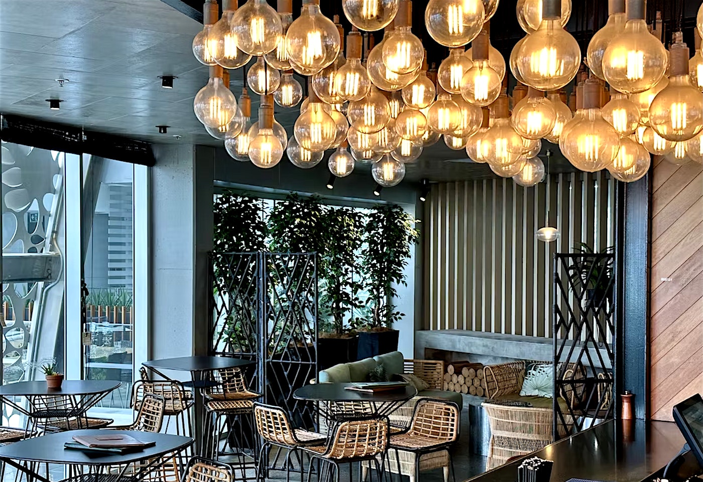 Hurricane's Grill & Bar | The Balcony Exclusive Hire | Venue Hire Gold Coast | 3