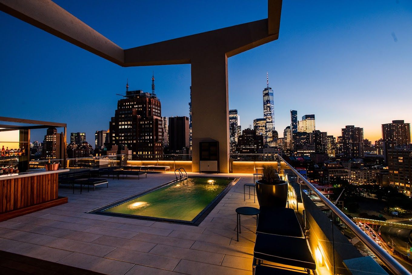 Dive into your night out at this SoHo outdoor bar: JIMMY1