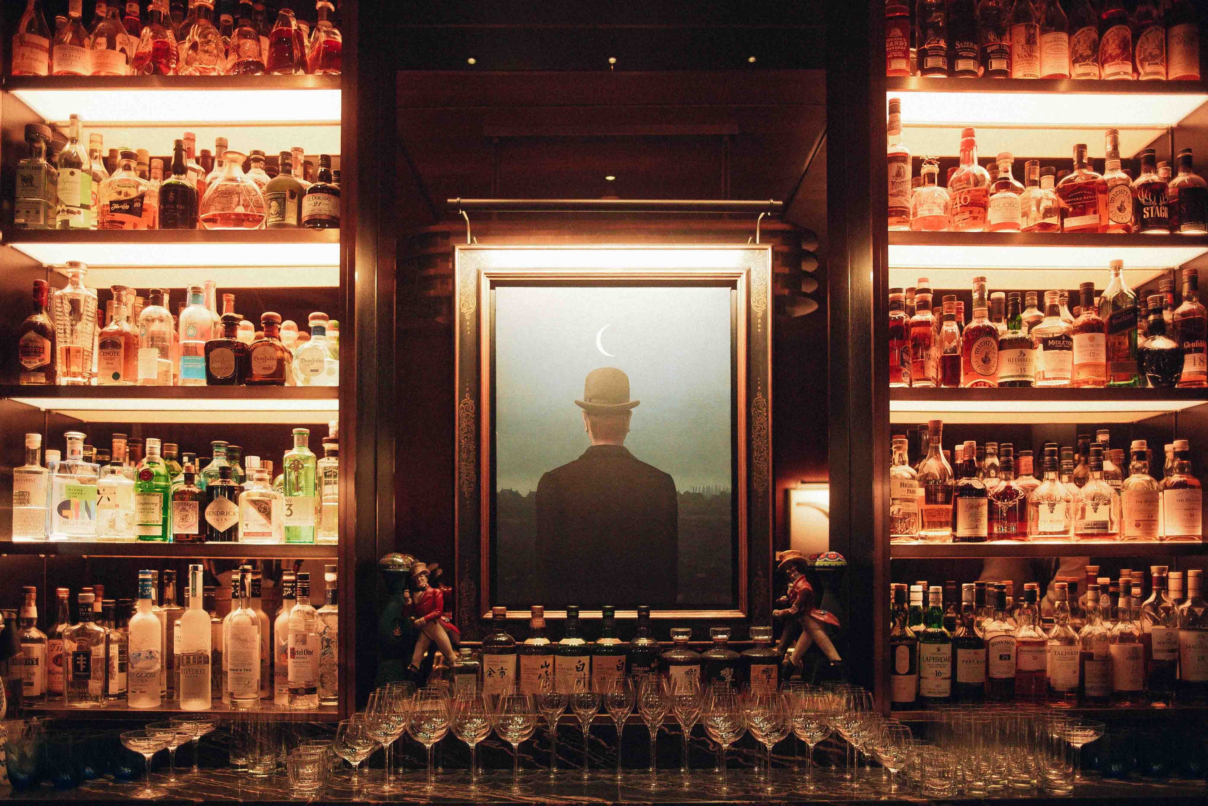 LA MAGRITTE MAYFAIR BAR
