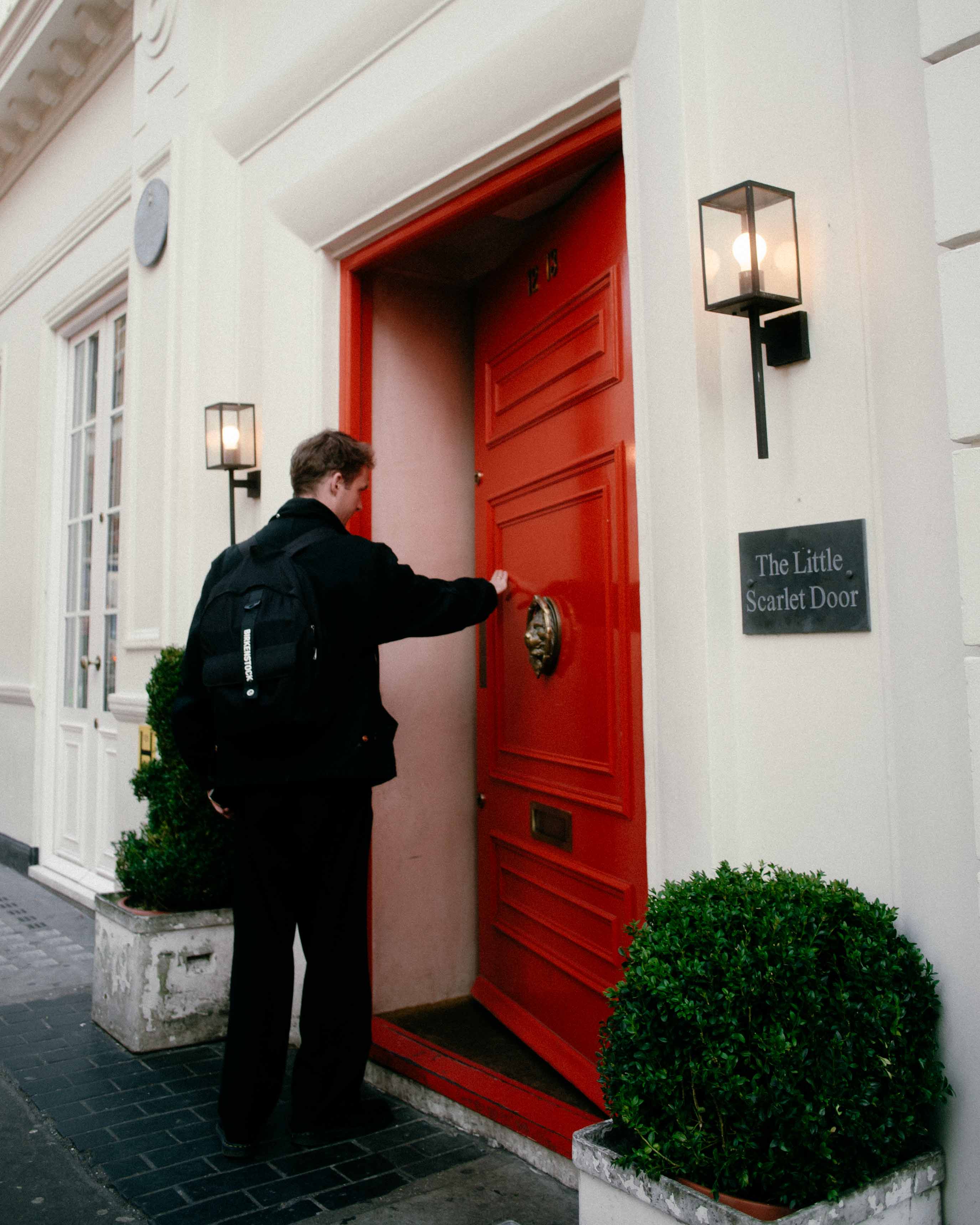 A New-York loft style bar in Soho: Little Scarlett Door  image 3