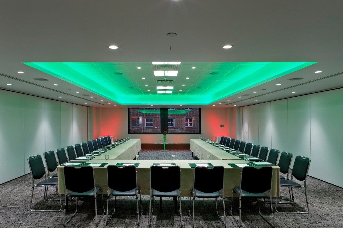 A flexible hotel conference venue with riverside views: Leonardo Royal London City image 3