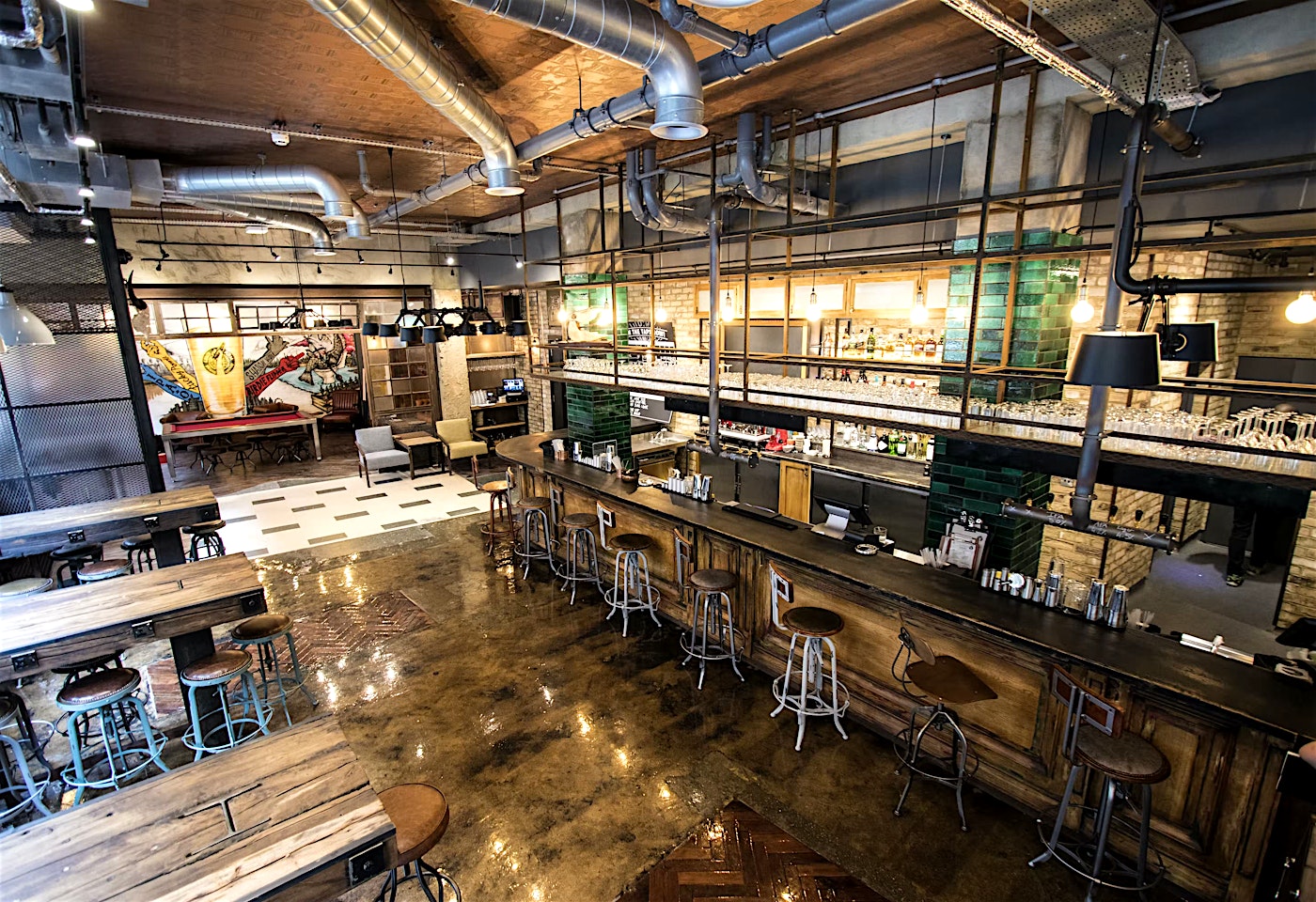 Interior shot of The Long Arm, a sports pub in Liverpool Street London