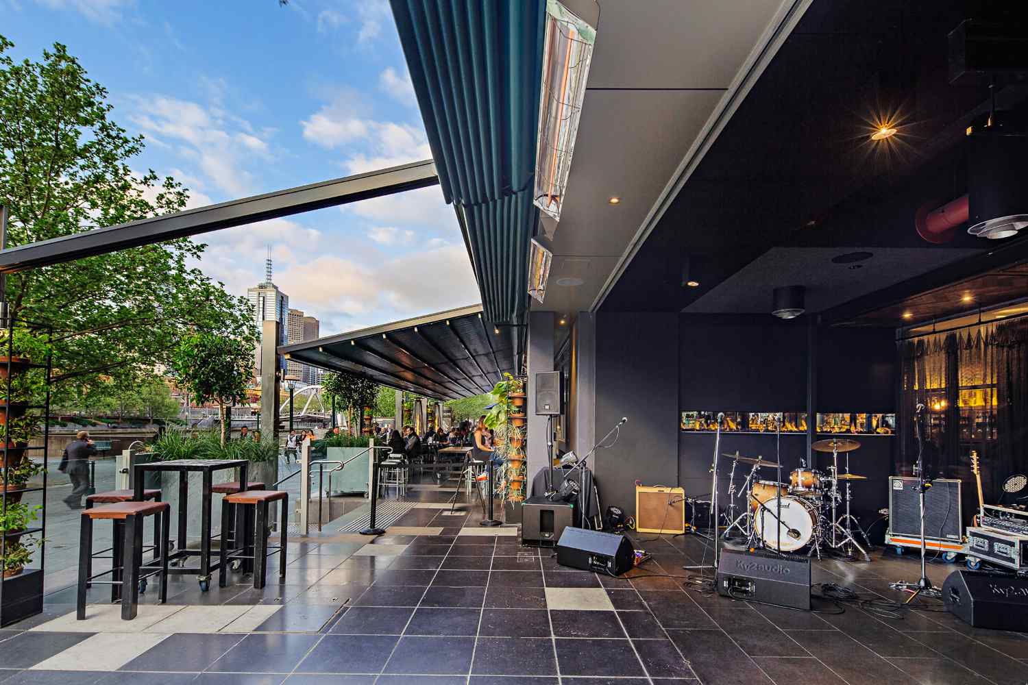 Lounge, Terrace and Bar, Ludlow Bar image 2