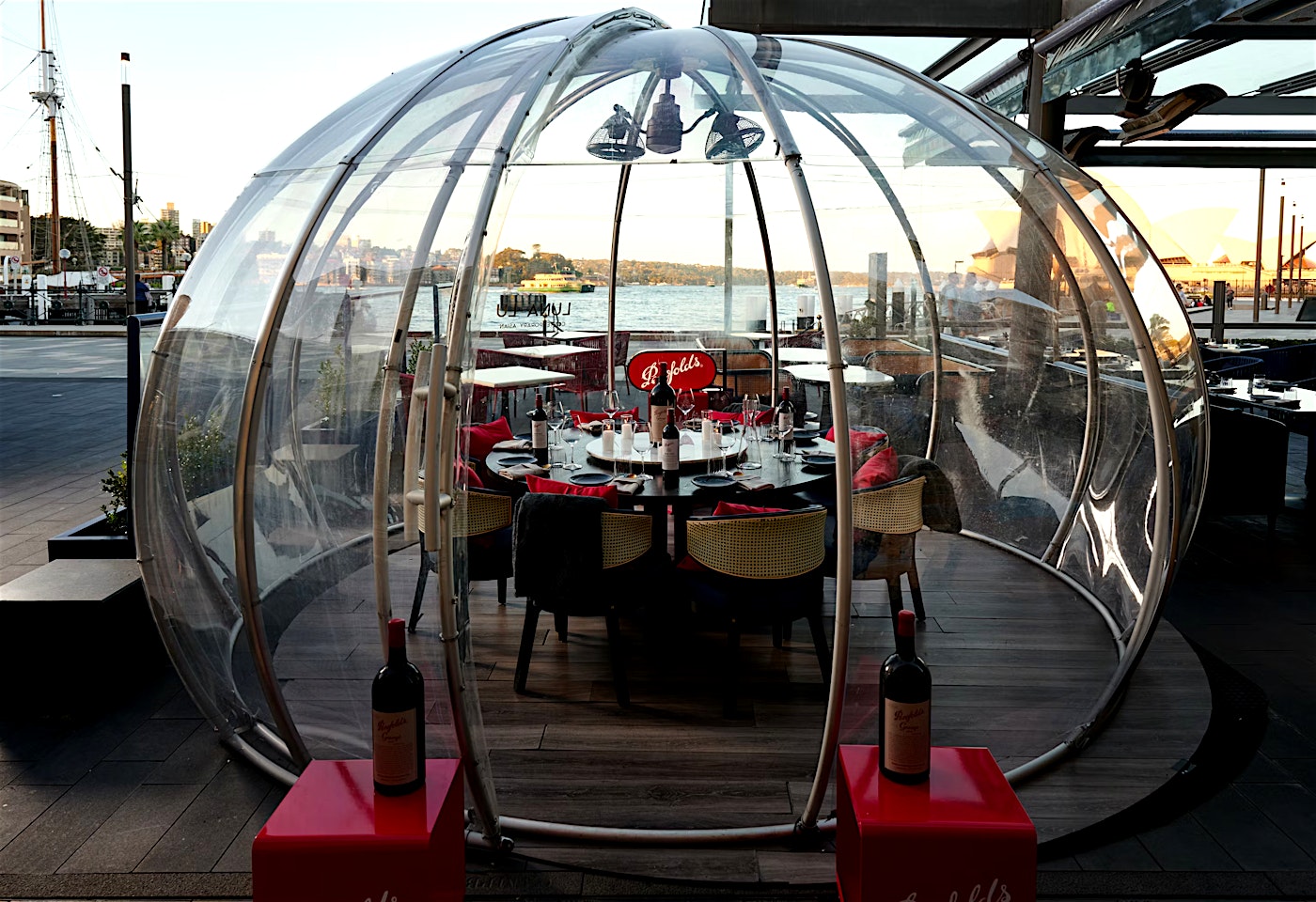Dining Dome, Luna Lu1