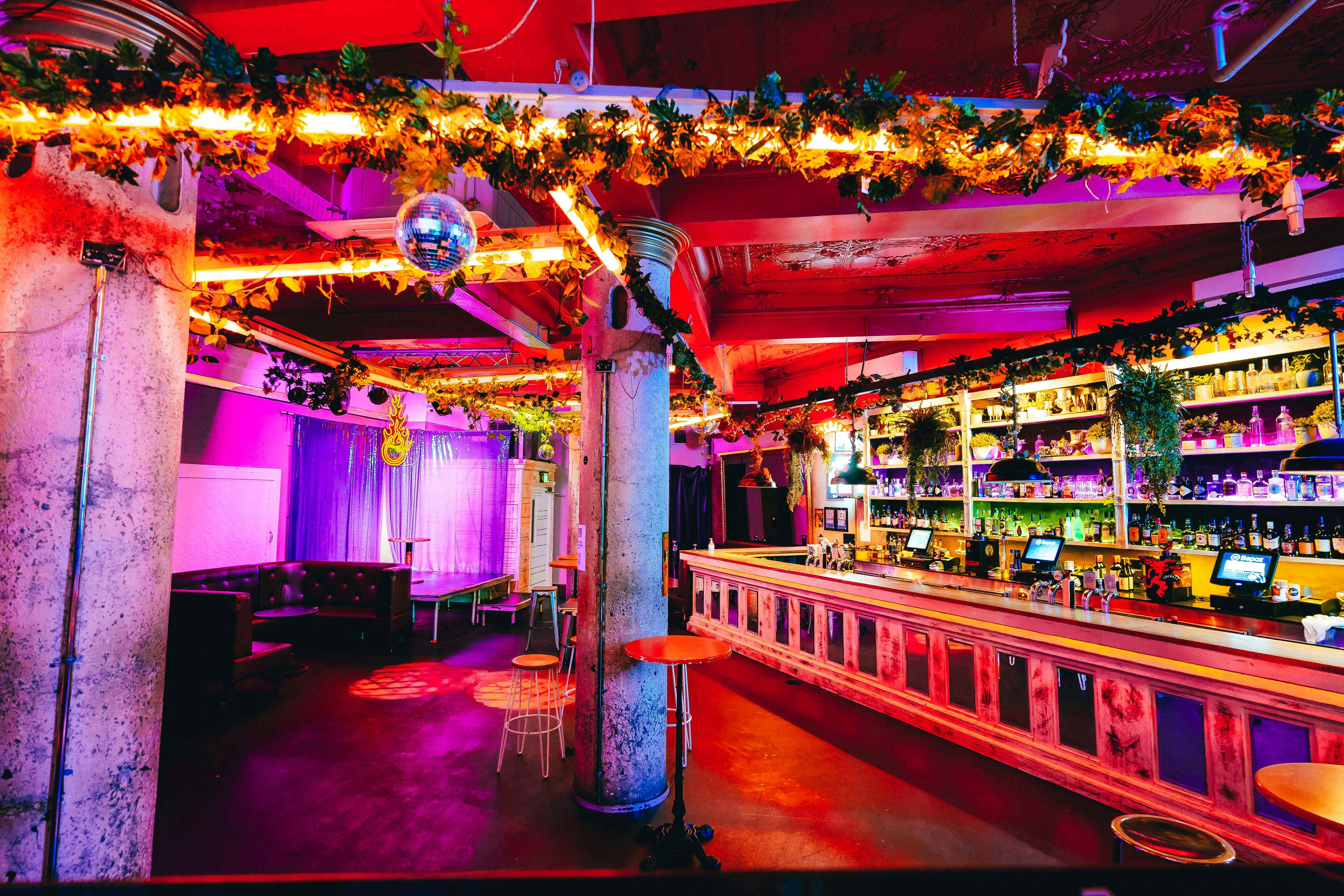 Main Bar, Burdekin Hotel image 2