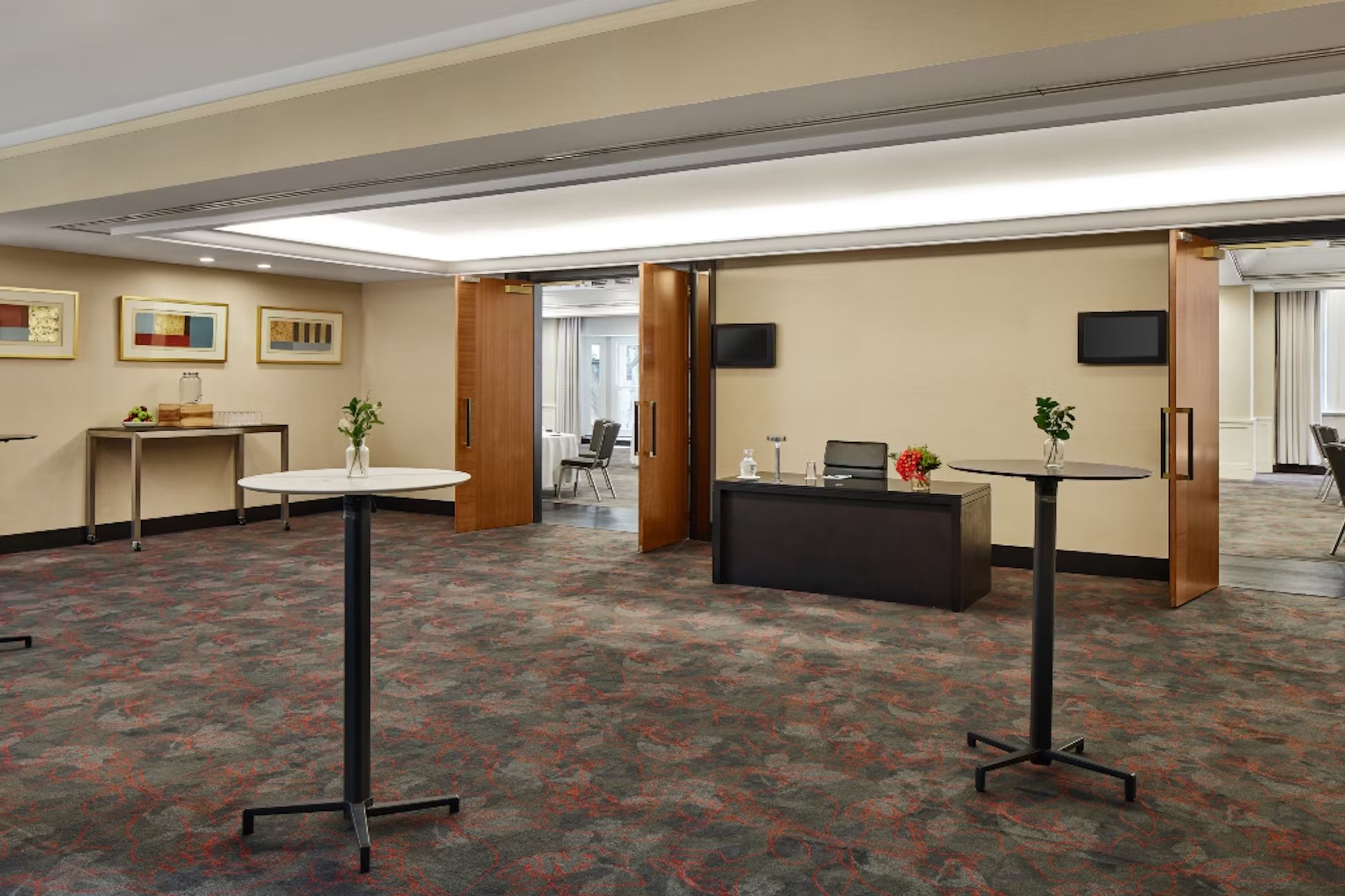 Thomas Keneally, Sydney Harbour Marriott Hotel  image 2