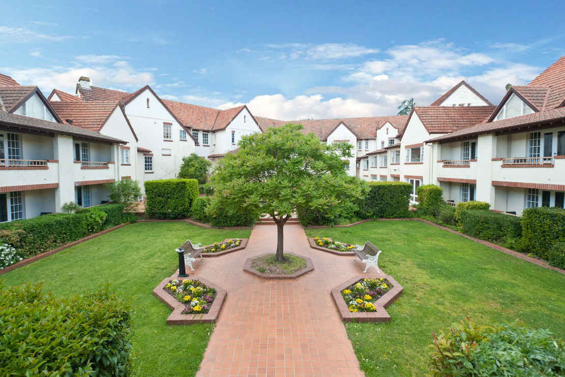 Mercure Canberra | Courtyard Gardens | Venue Hire Canberra | 1 