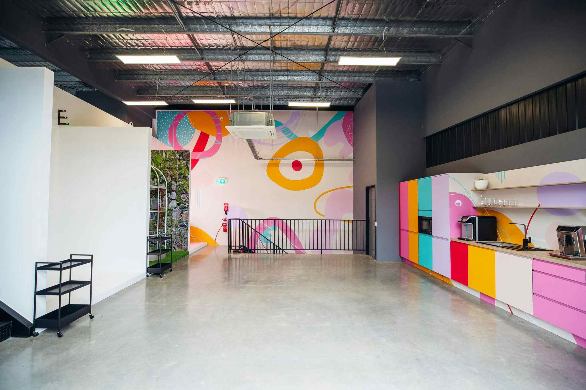 Exclusive Hire, Mimmynvovo Studio image 2