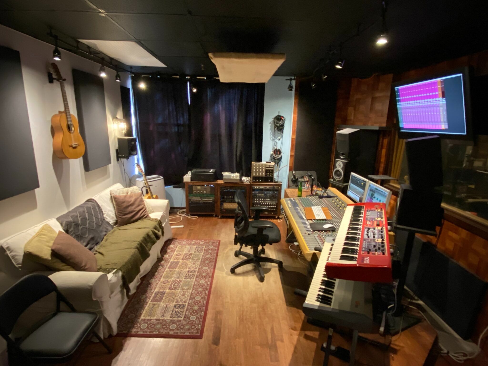 A recording studio in Manhattan by artists and for artists: Mirrortone Studios 1