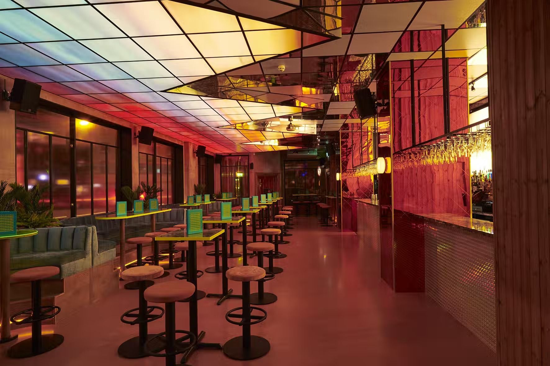 Nikkis bar hoxton 1.