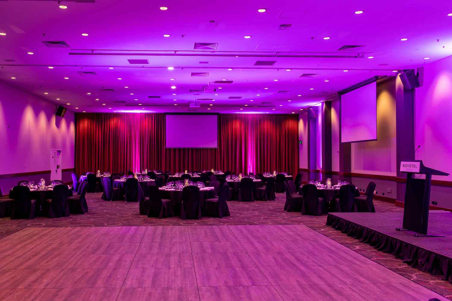 Ballroom South, Novotel Perth Langley image 3