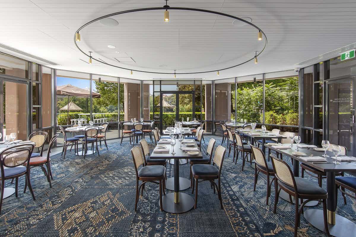 Octagon Room, Amora Hotel Riverwalk Melbourne image 2