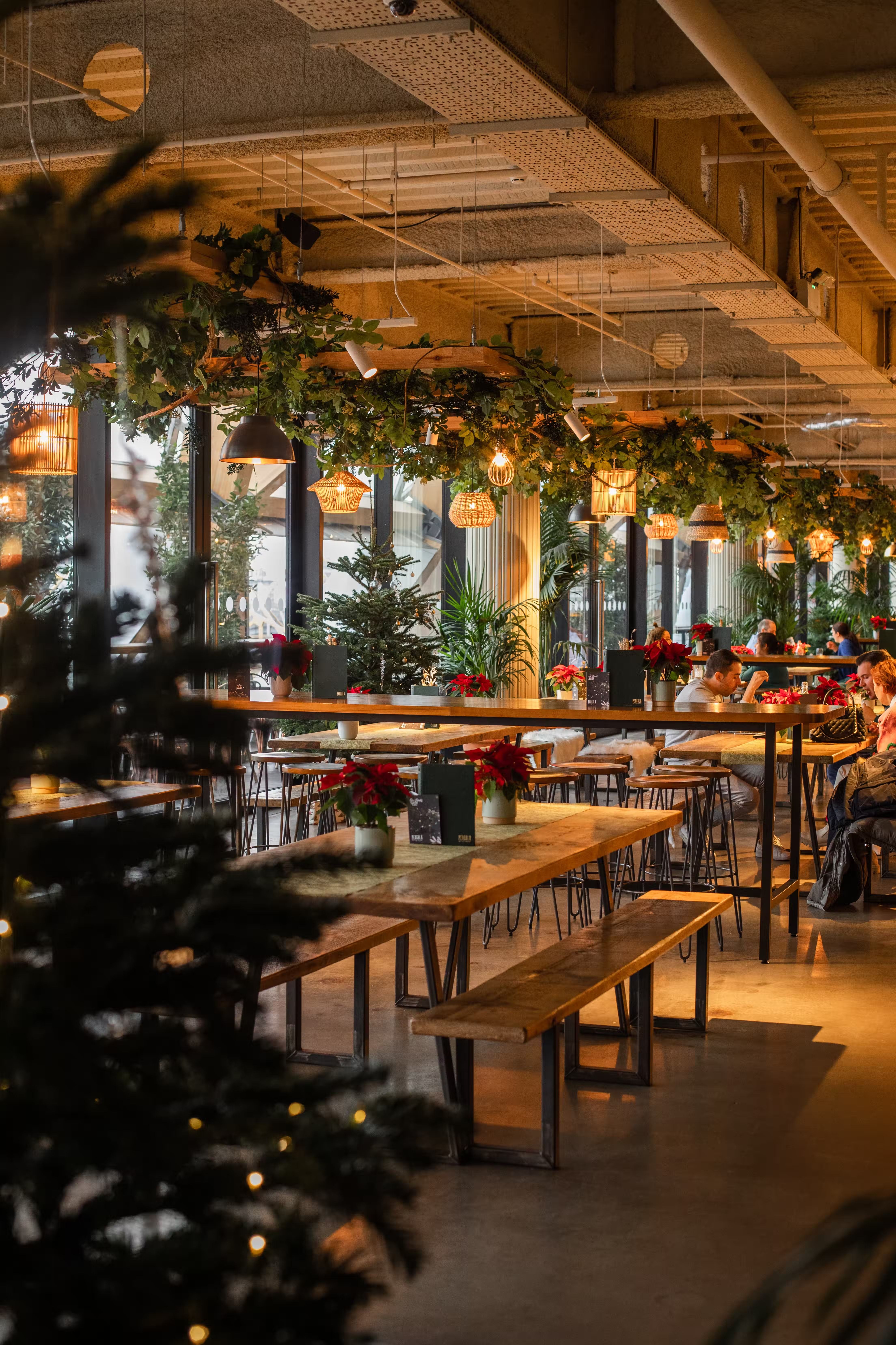 Pergola on the wharf canary wharf bar