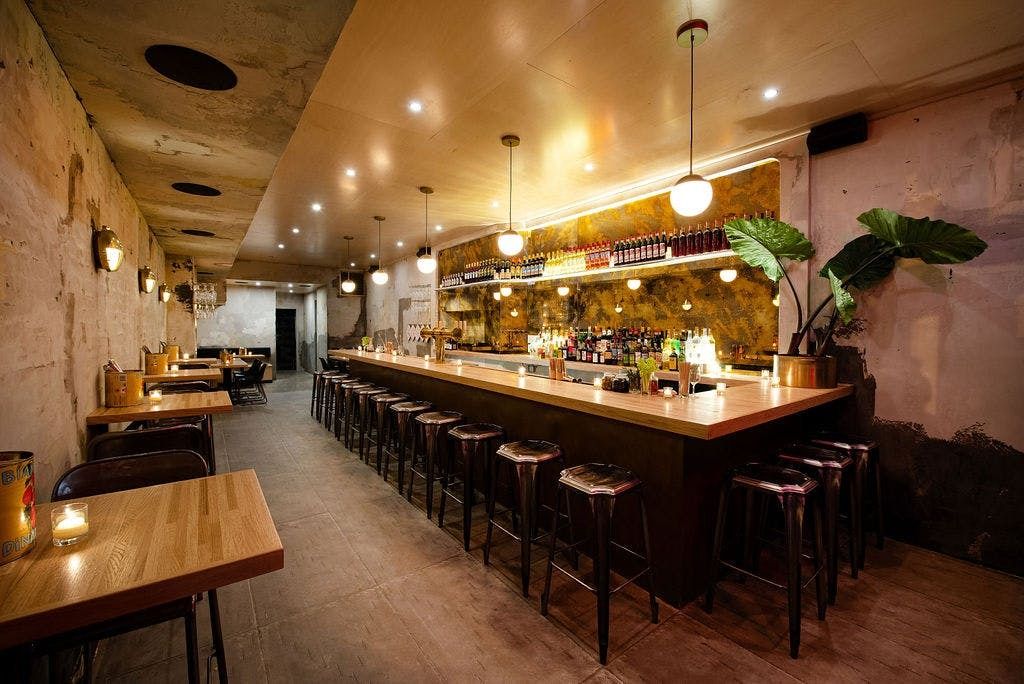 A stylish natural wine bar in Brooklyn: Pips1