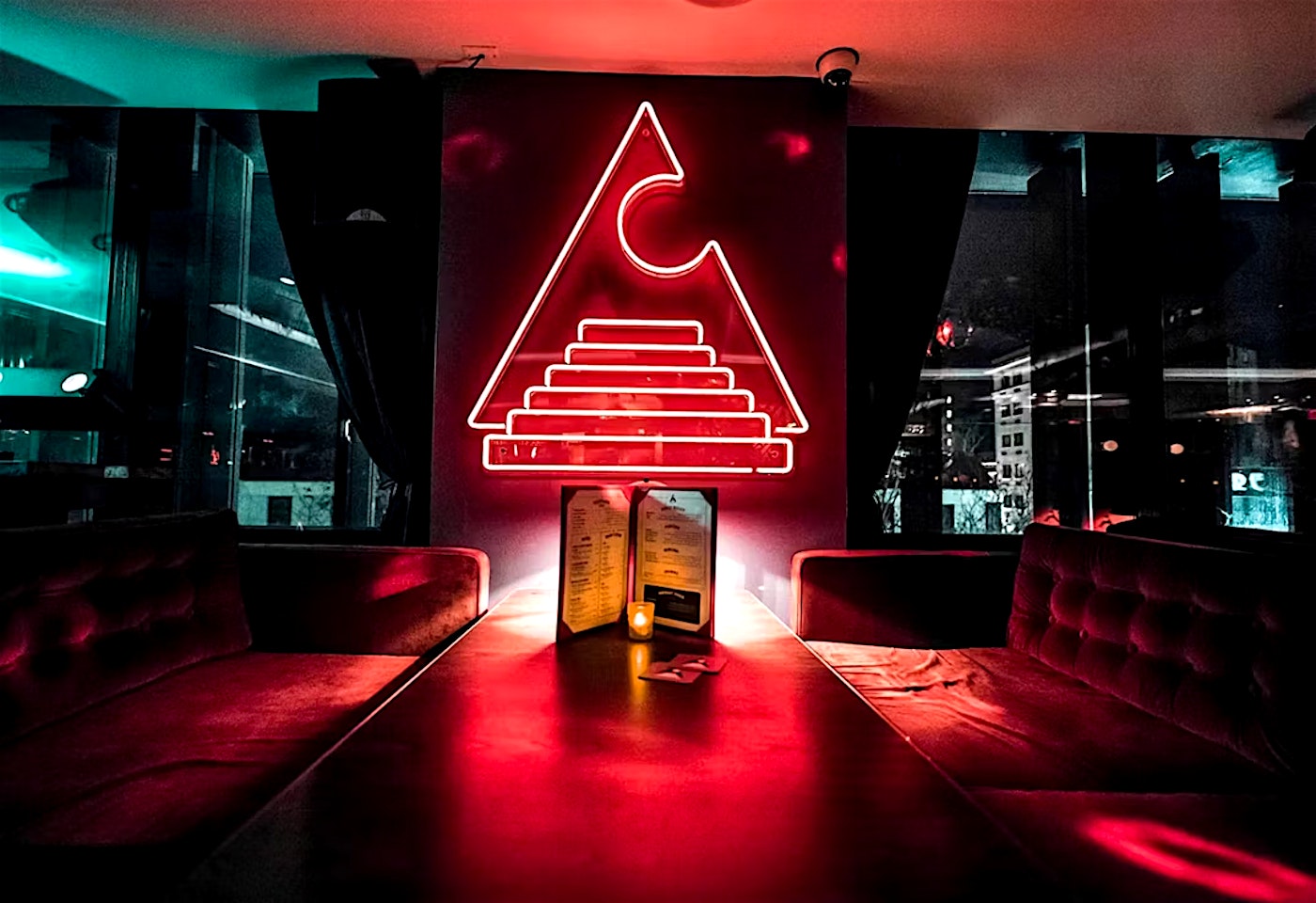 Potts Point Hotel, Boogie Mountain image 3